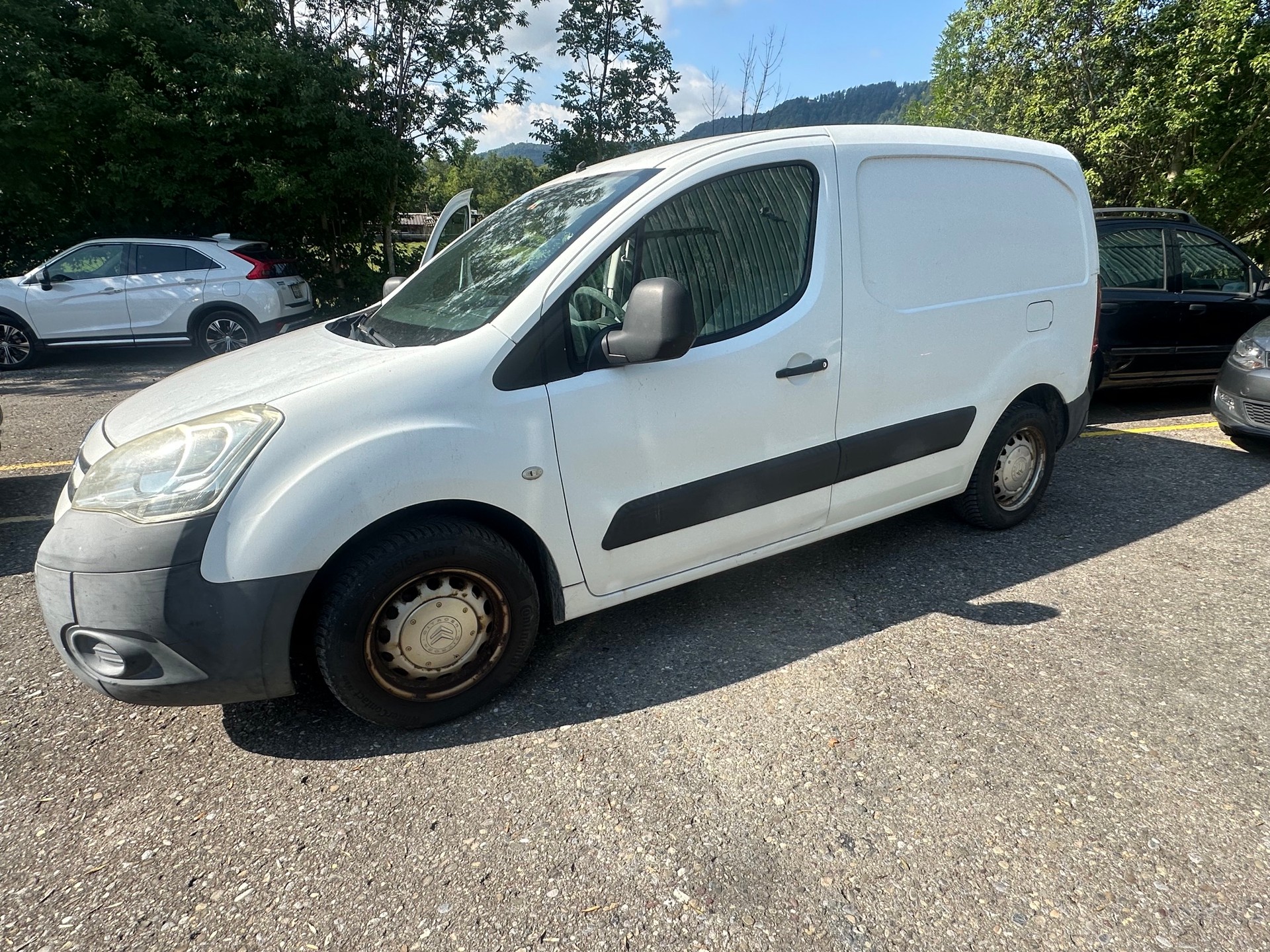CITROEN Berlingo 1.6i 600 Komfort (Confort)-image-1