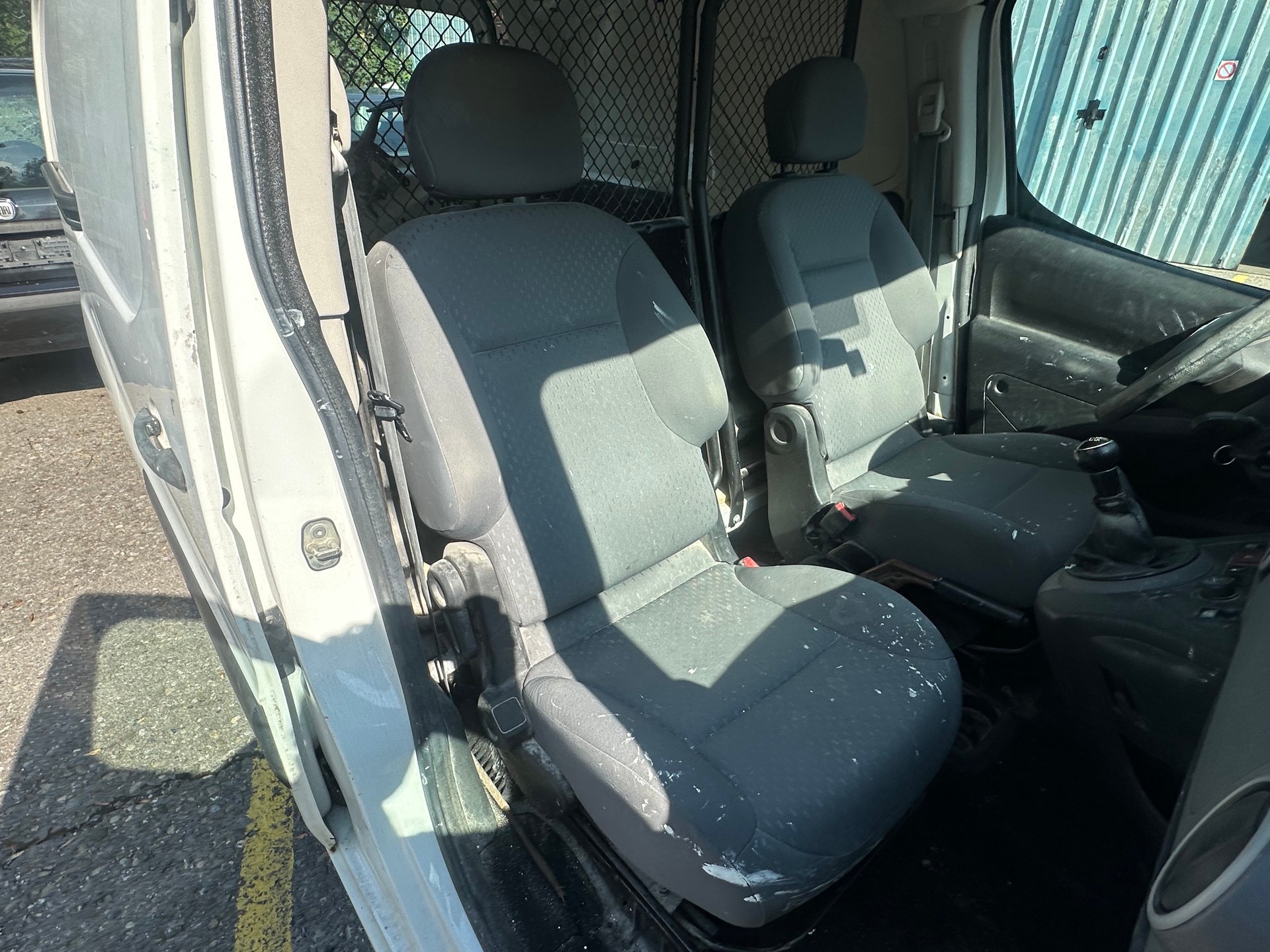 CITROEN Berlingo 1.6i 600 Komfort (Confort)-image-9