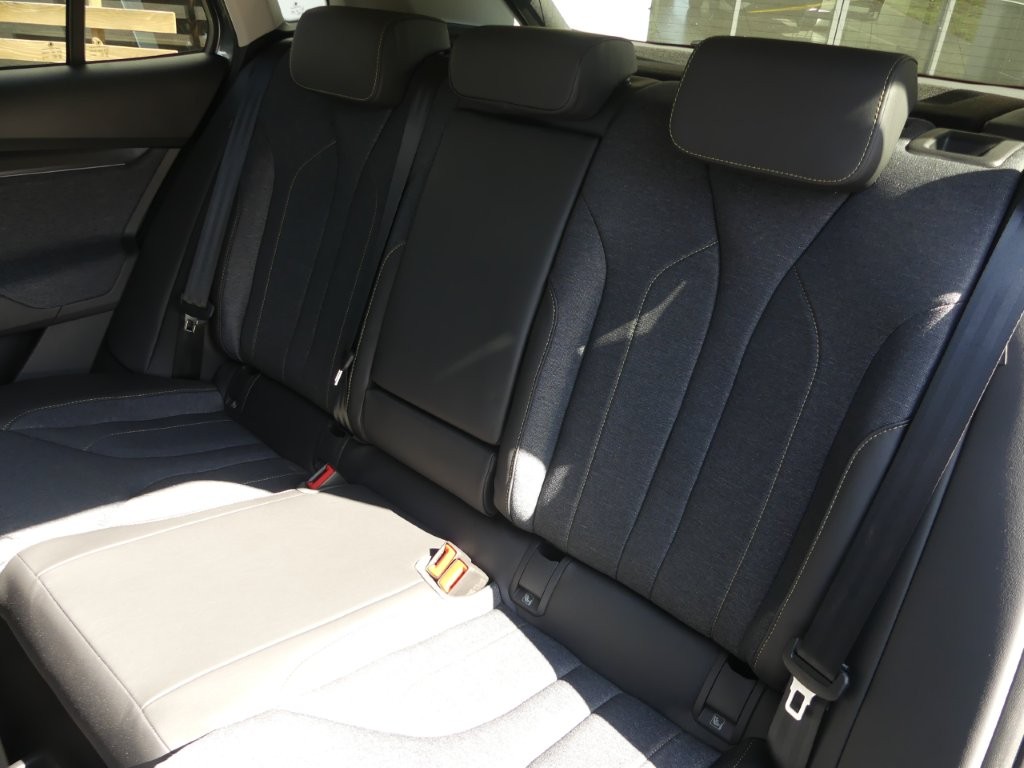 SKODA Elroq 85-image-11