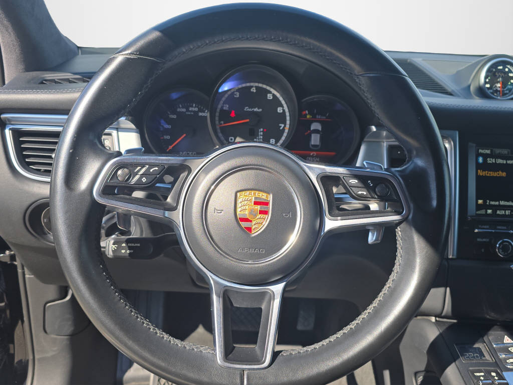 PORSCHE Macan 3.6 V6 Turbo-image-9