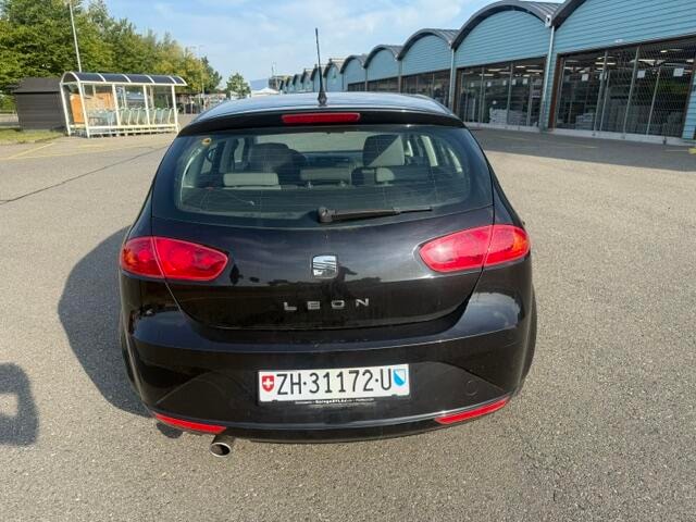 SEAT Leon 1.6 TDI E_Ecomotive Style-image-3