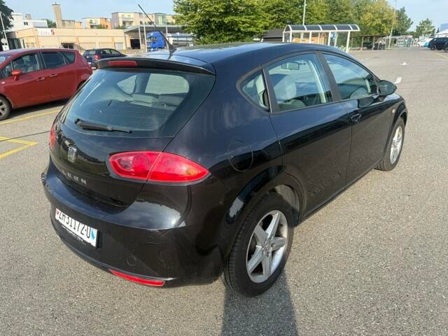 SEAT Leon 1.6 TDI E_Ecomotive Style-image-4
