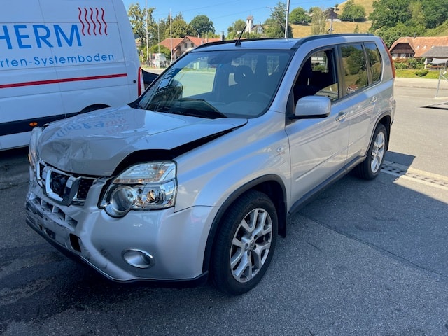 NISSAN X-Trail 2.0 dCi 16V SE Automatic-image-7
