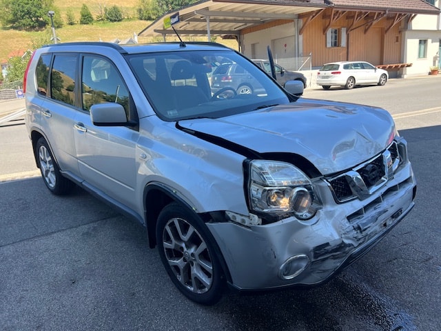 NISSAN X-Trail 2.0 dCi 16V SE Automatic-image-9