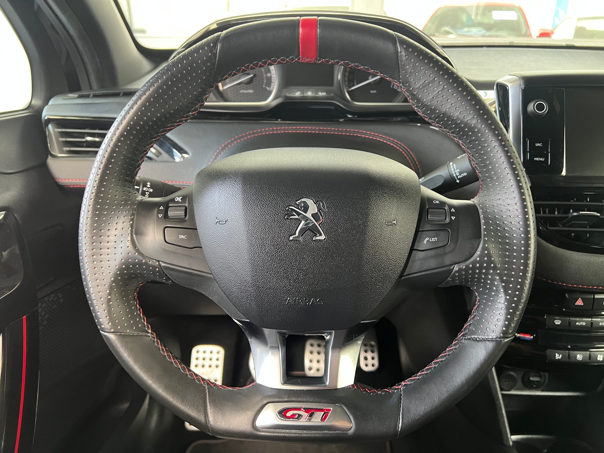 PEUGEOT 208 1.6 Turbo GTi-image-7