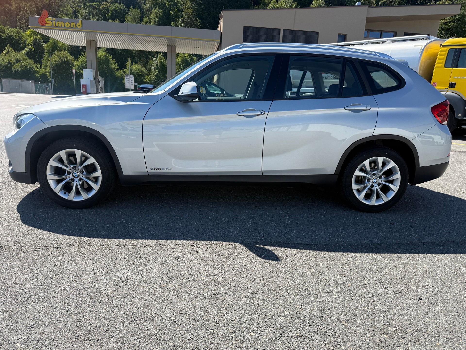 BMW X1 xDrive 20d xLine Steptronic-image-1