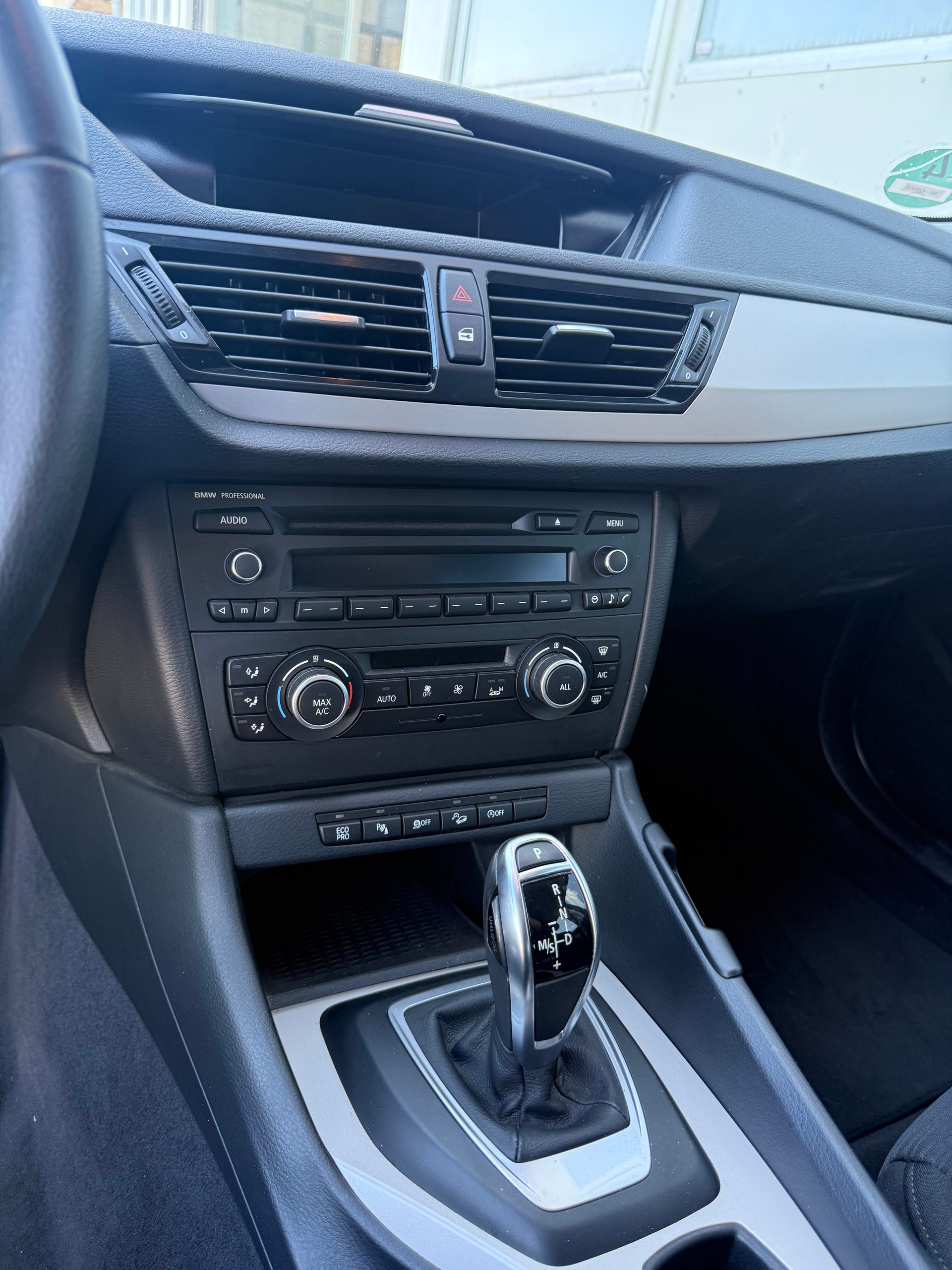 BMW X1 xDrive 20d xLine Steptronic-image-11