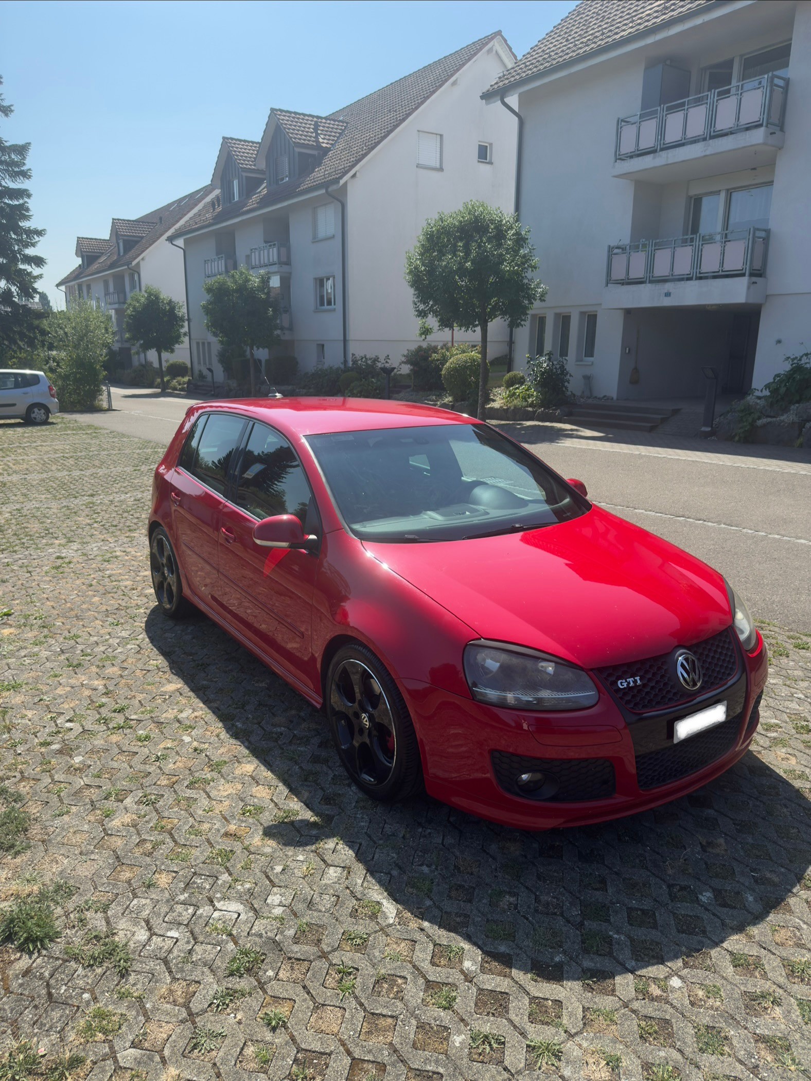 VW 2.0 FSI T GTI Edition 30-image-0
