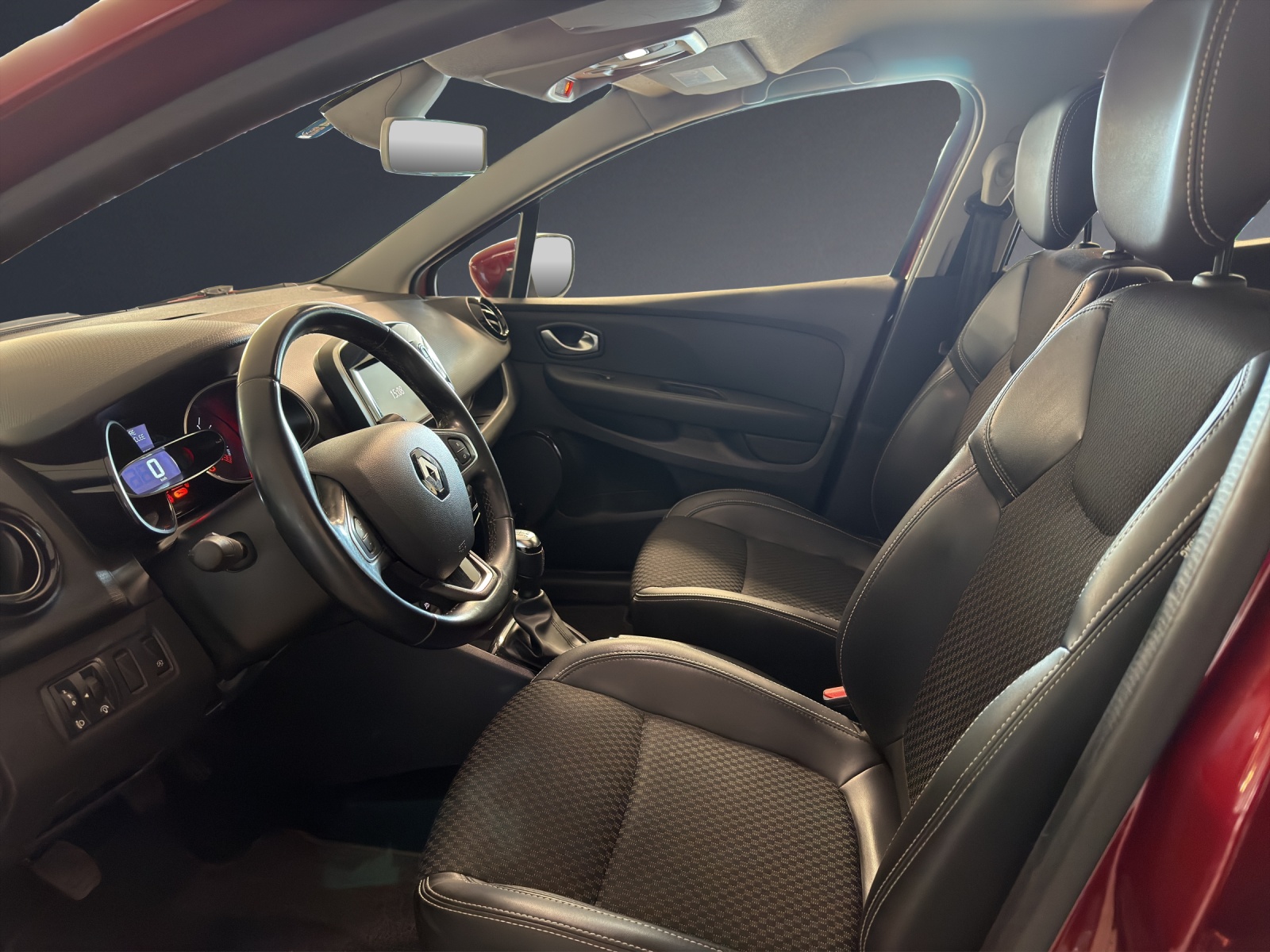 RENAULT Clio 0.9 Life-image-6