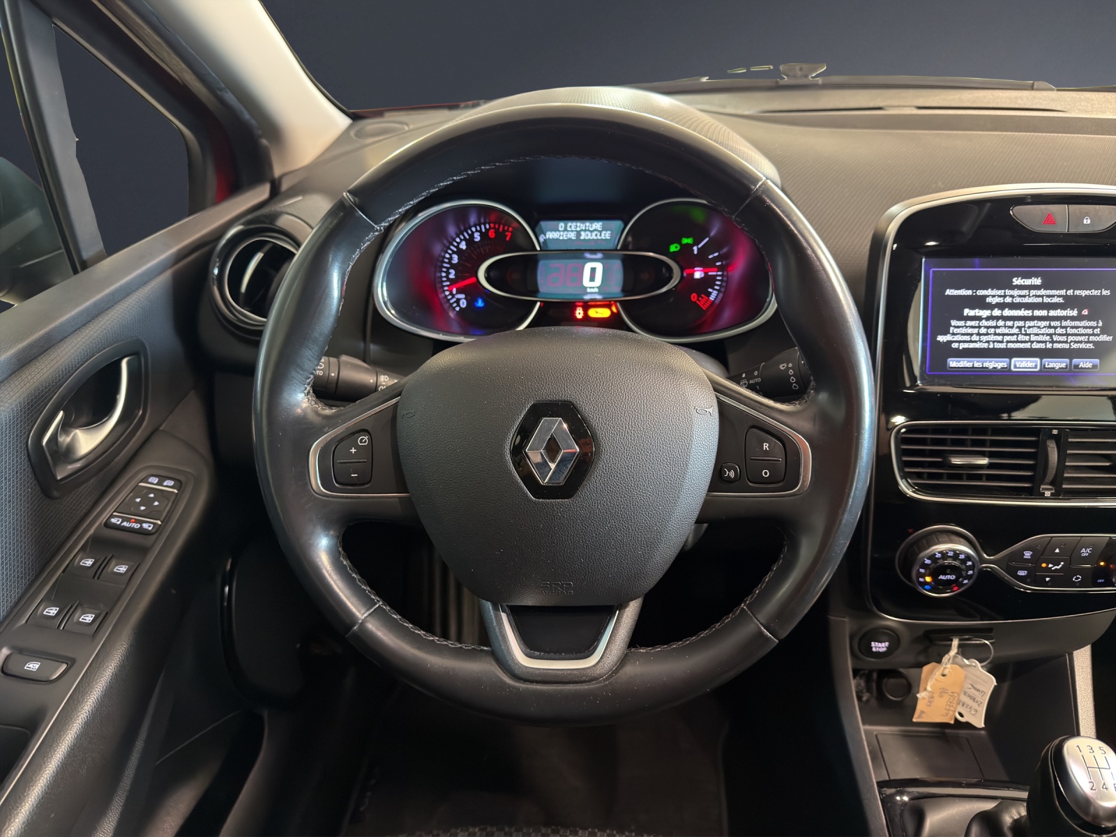 RENAULT Clio 0.9 Life-image-12
