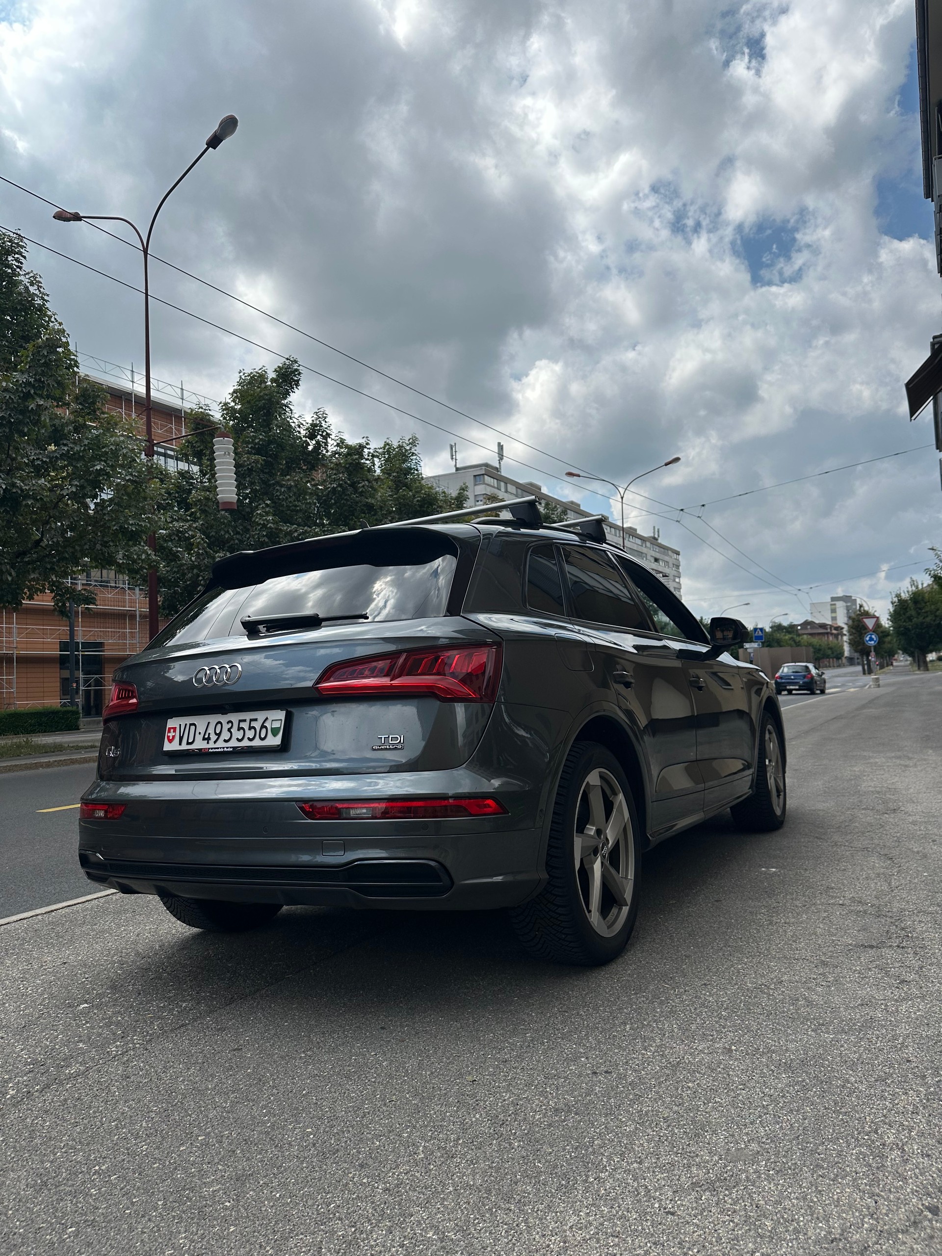 AUDI 2.0 TDI 190 Sport quat. S-Tr.-image-1