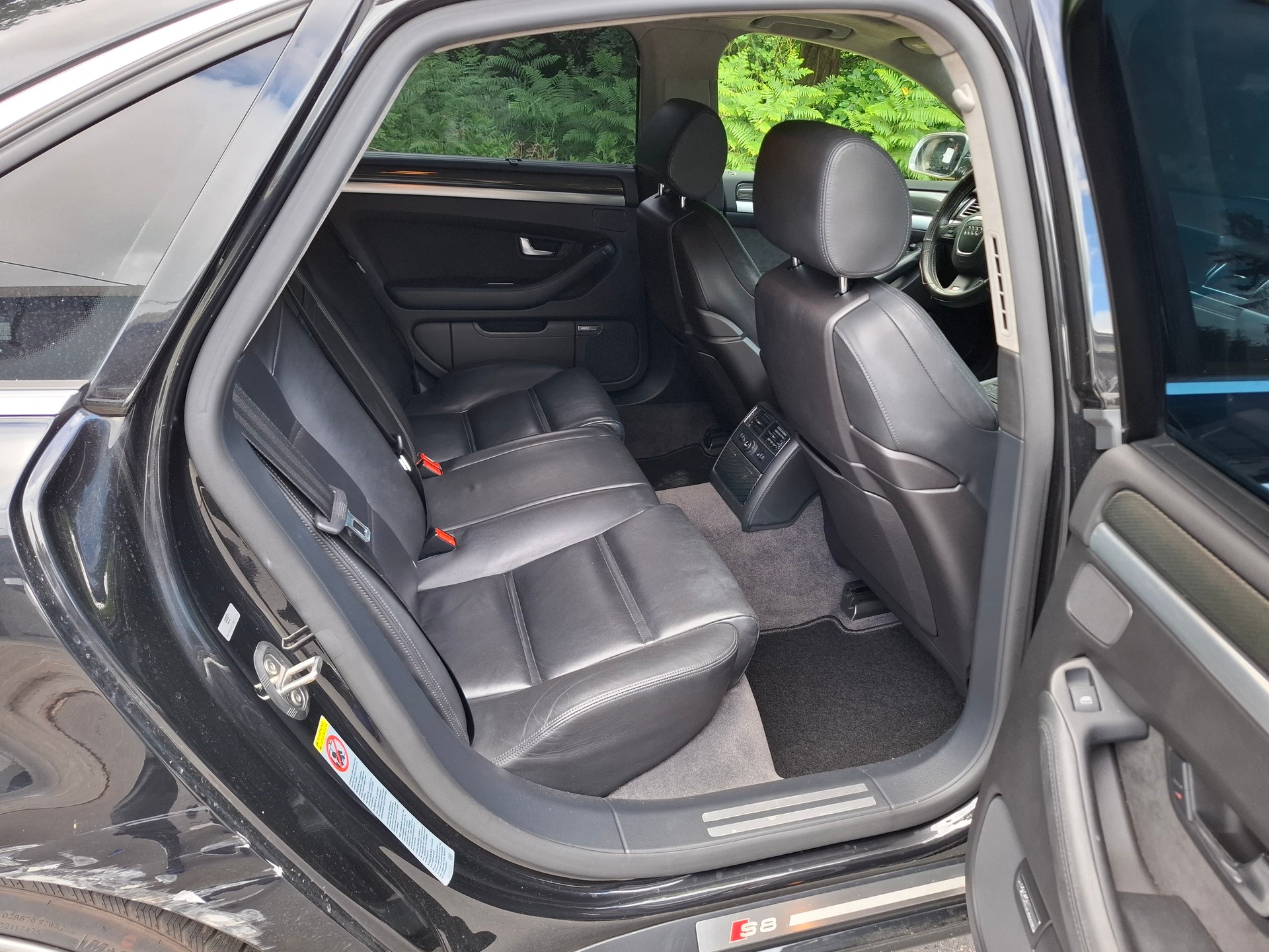 AUDI S8 Quattro, V10-5,2 S-LINE-image-9