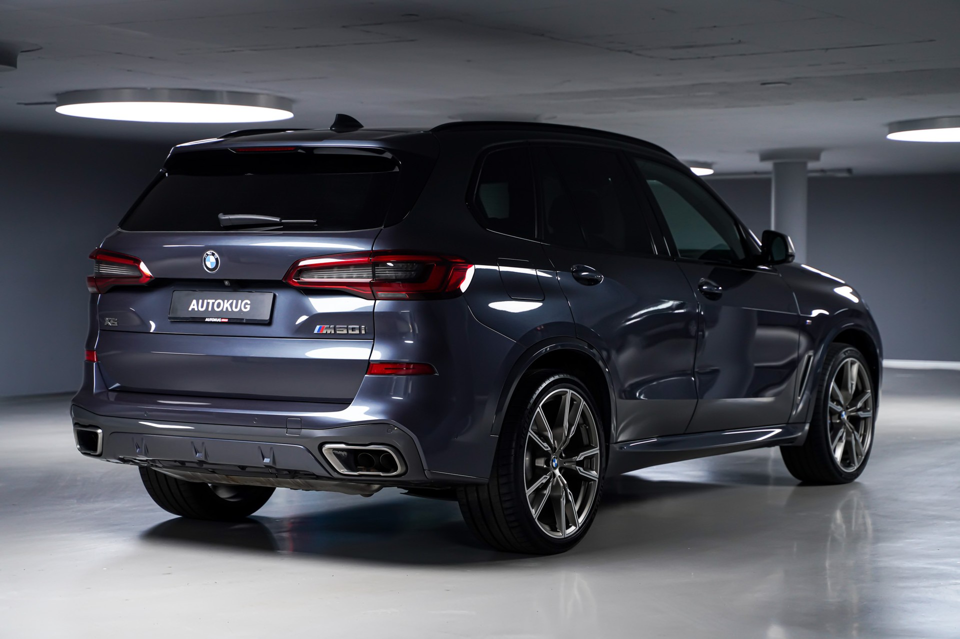 BMW X5 xDrive M50i Steptronic-image-4