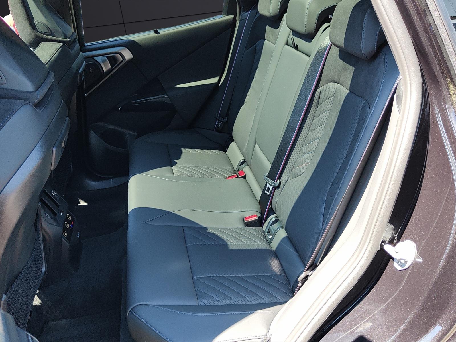 BMW X3 M50i-image-17