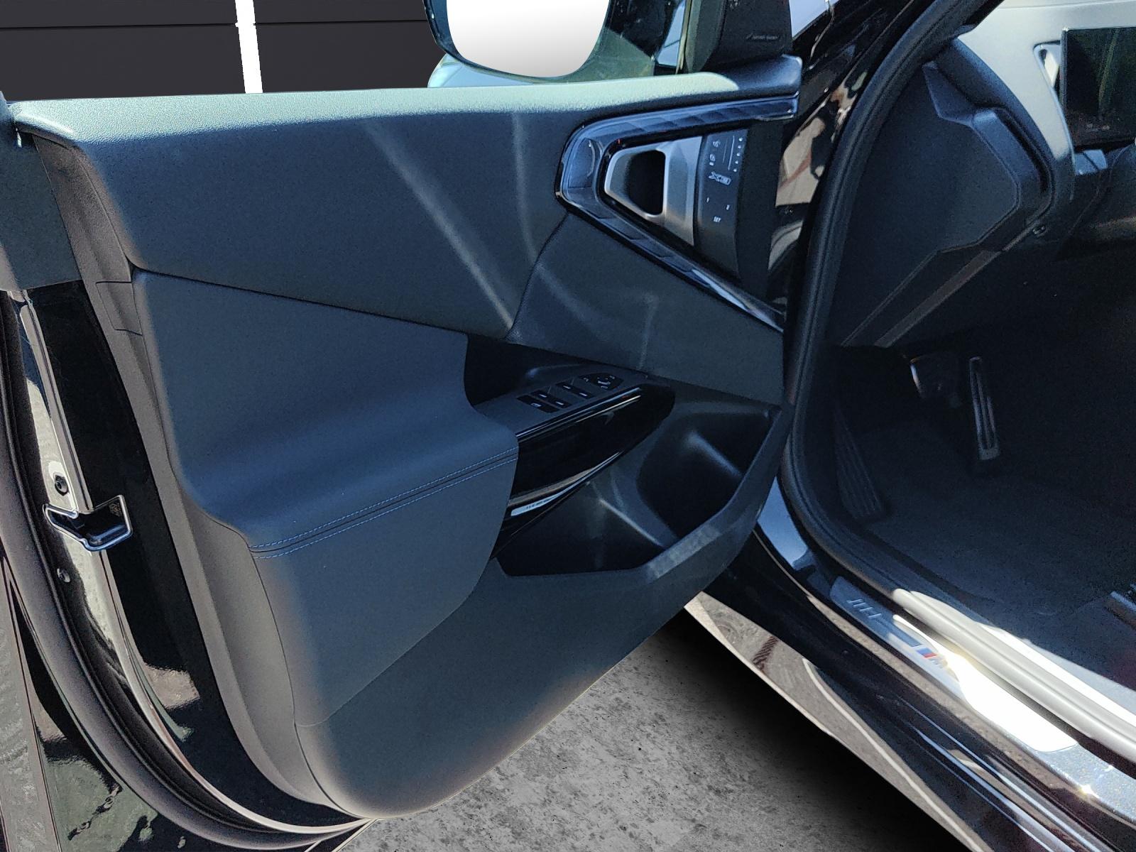 BMW X3 M50i-image-14