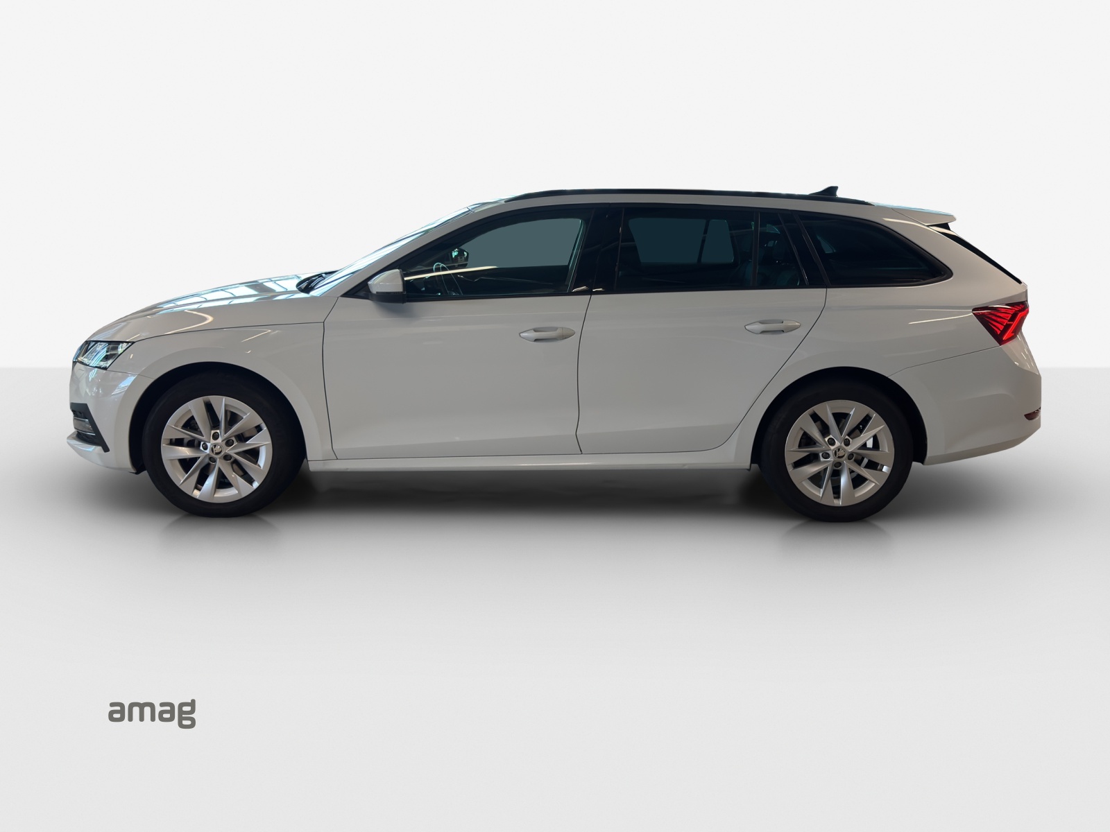 SKODA Octavia Combi 2.0 TSI Style DSG 4x4-image-1