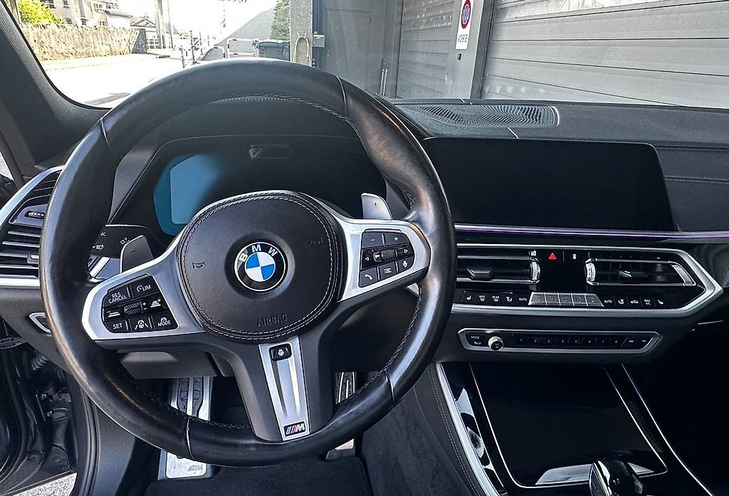 BMW X5-image-2