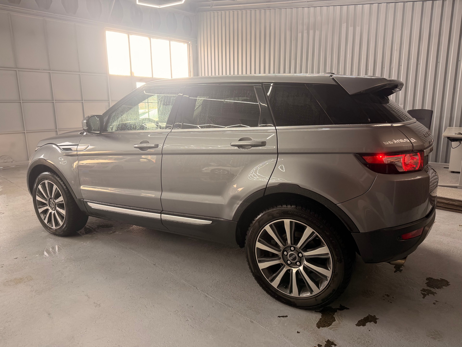LAND ROVER Range Rover Evoque 2.2 SD4 Pure AT6-image-3