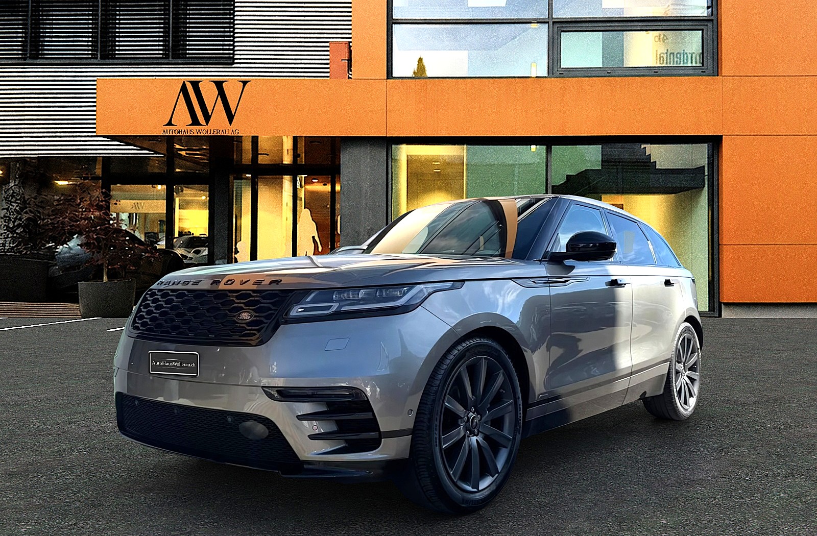LAND ROVER Range Rover Velar 2.0 D 240 R-Dynamic SE-image-2