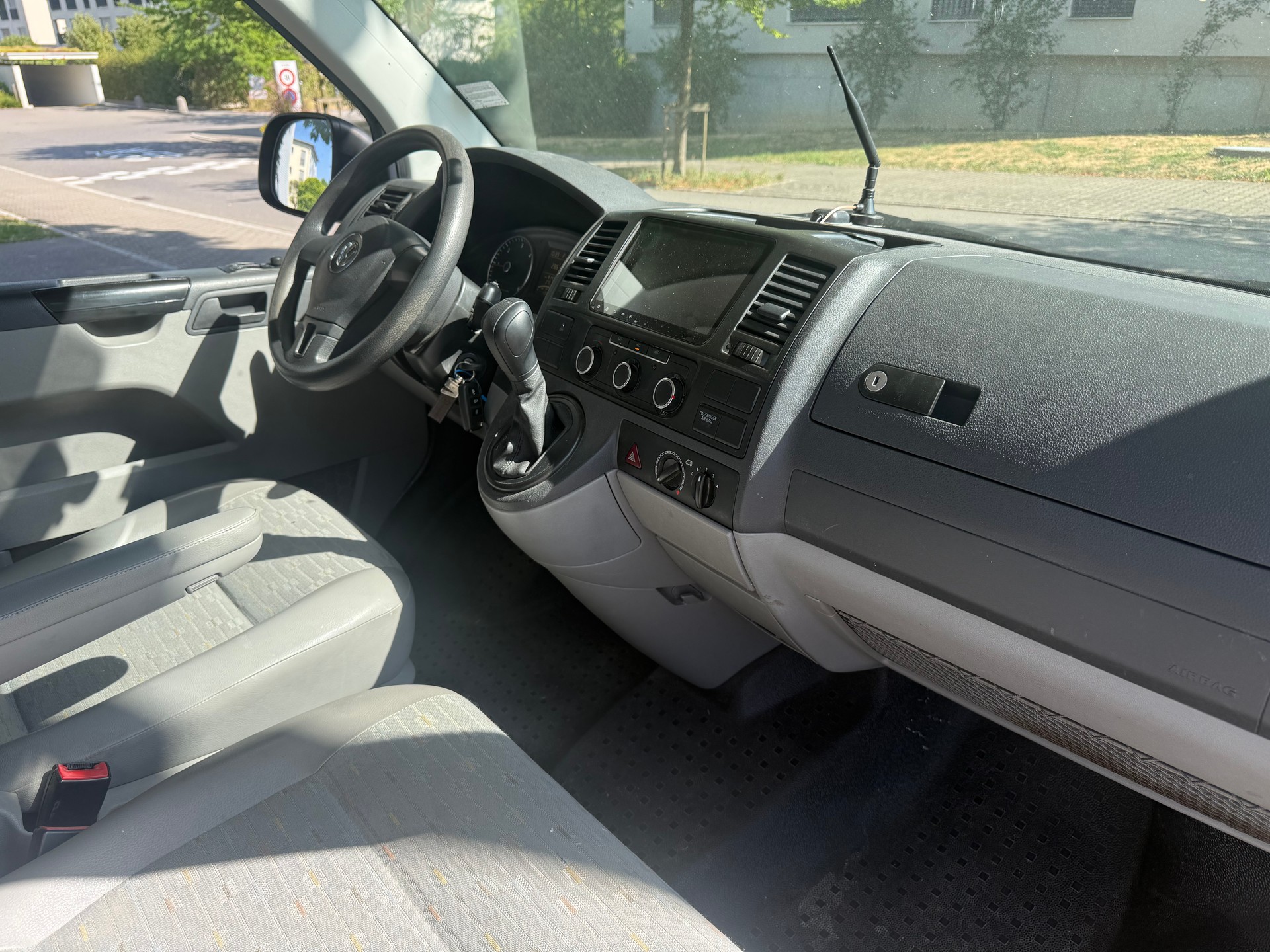 VW T5 2.0 Bi-TDI BMT DSG-image-11