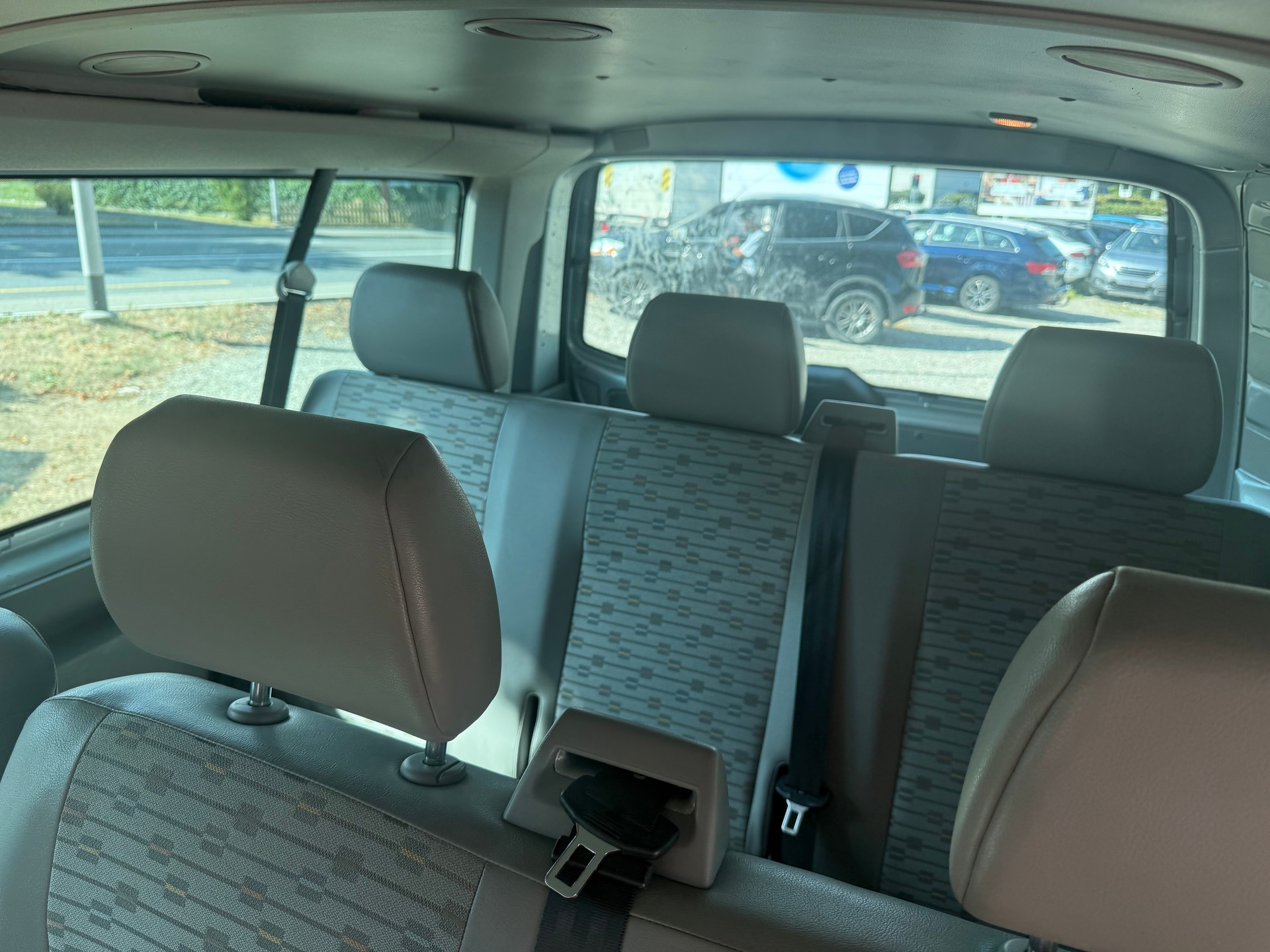 VW T5 2.0 Bi-TDI BMT DSG-image-6