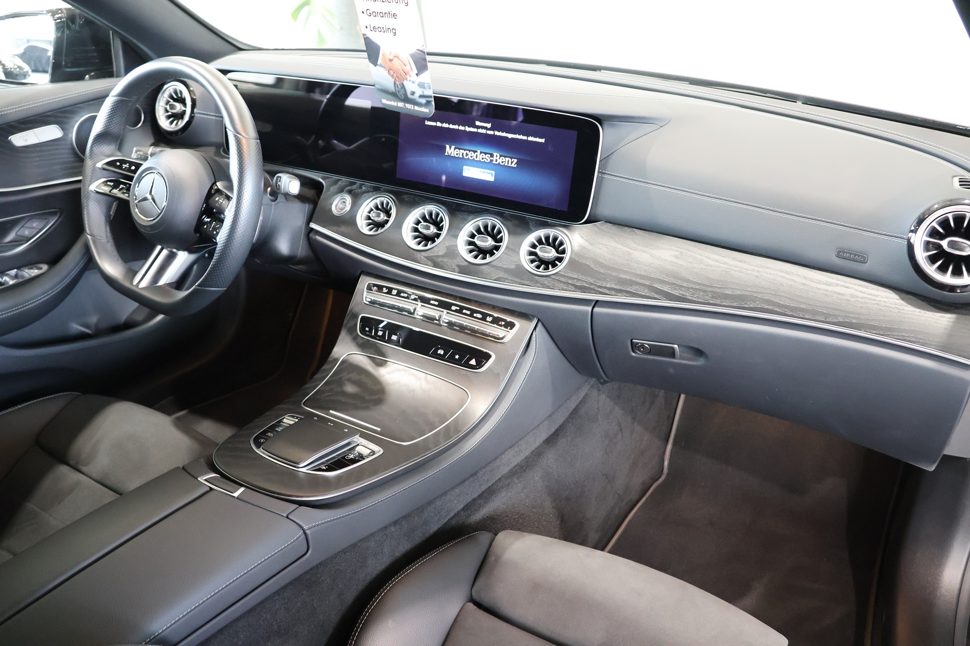 MERCEDES-BENZ E 450 Coupé 4Matic AMG Line 9G-Tronic-image-11