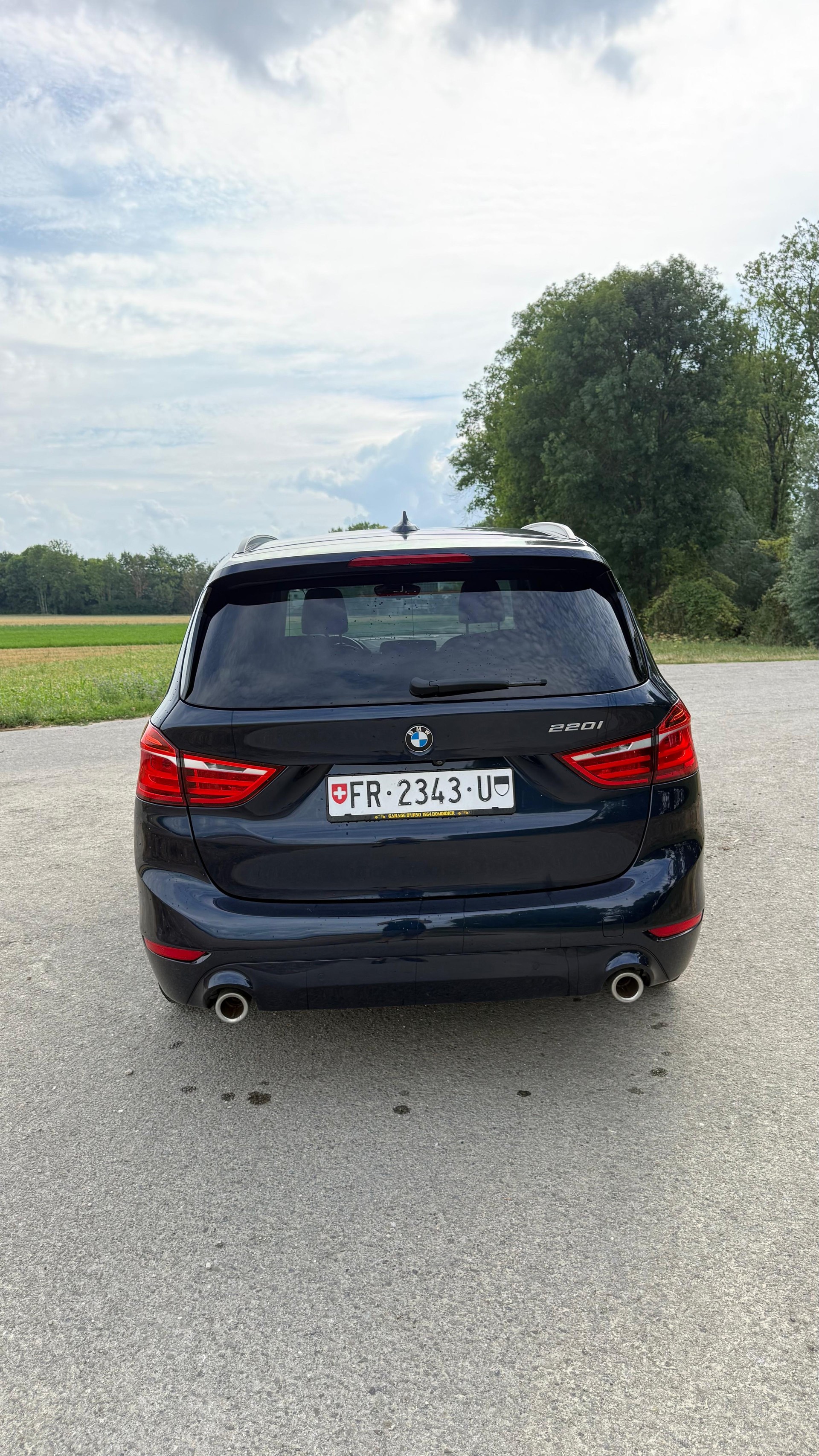 BMW 220i Gran Tourer DKG-showroom-element-2