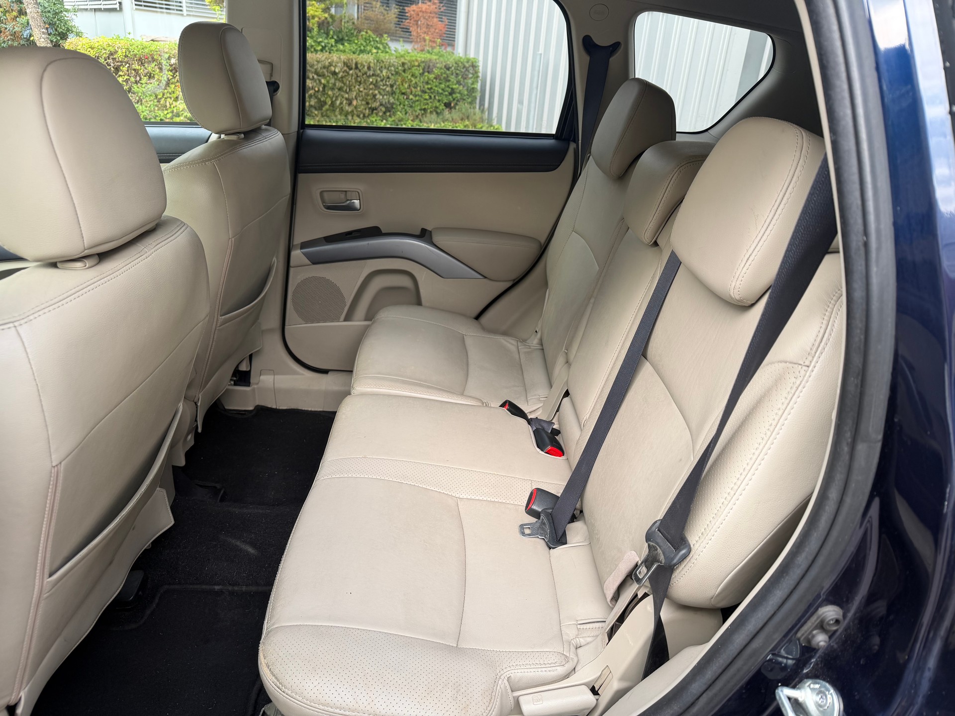 MITSUBISHI Outlander 2.2 DID Navigator 4WD TC-SST-image-6