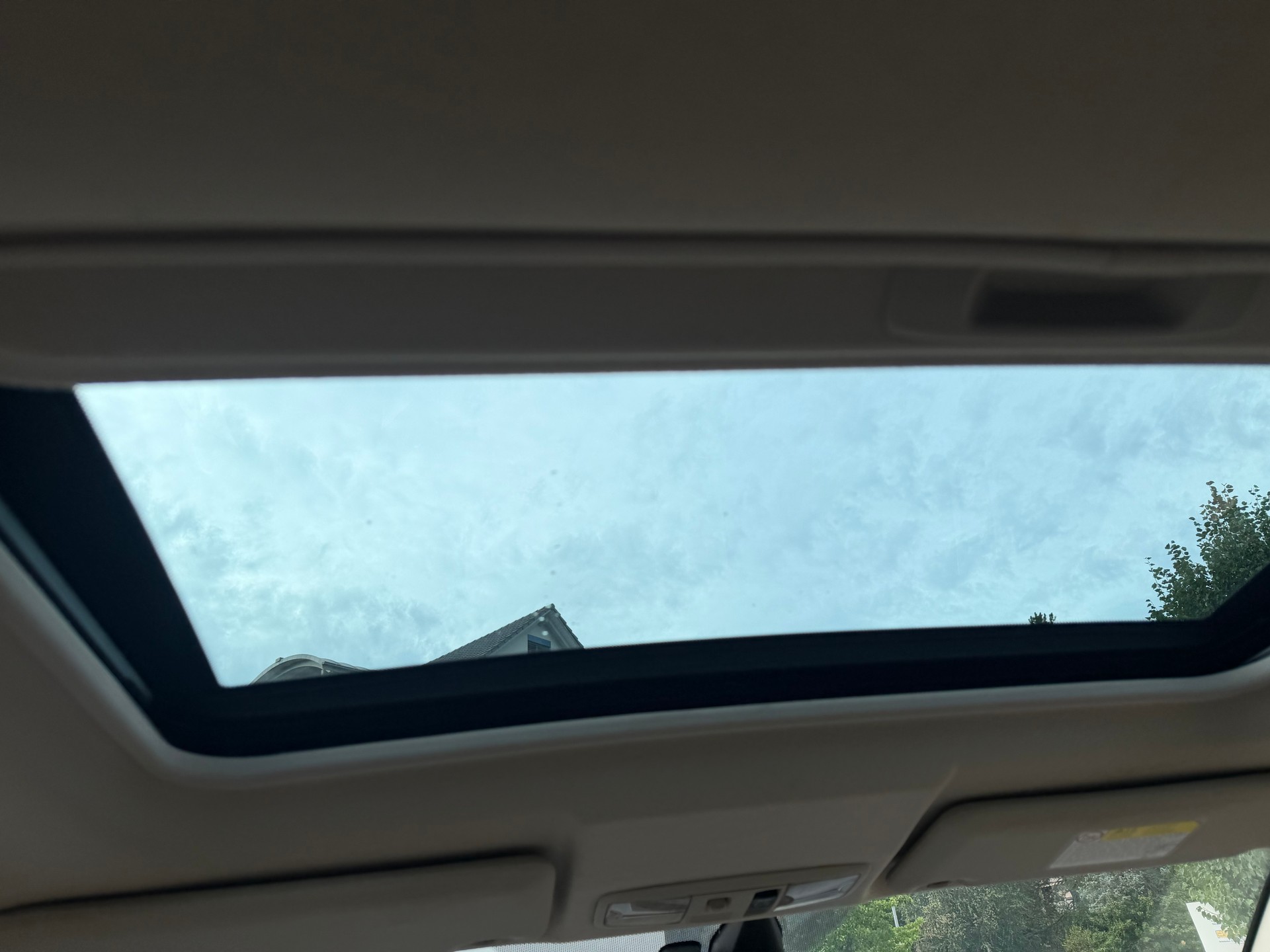 MITSUBISHI Outlander 2.2 DID Navigator 4WD TC-SST-image-8