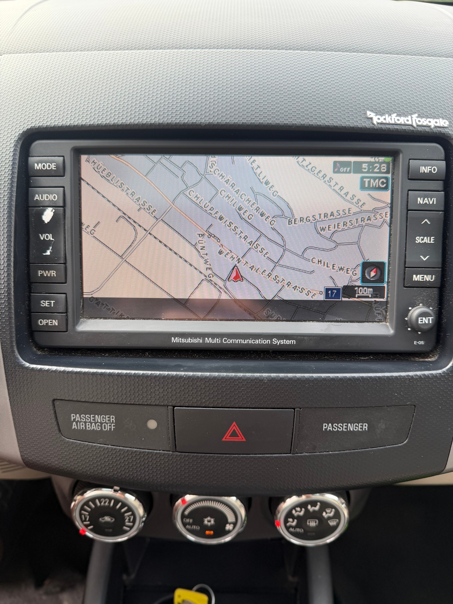 MITSUBISHI Outlander 2.2 DID Navigator 4WD TC-SST-image-9