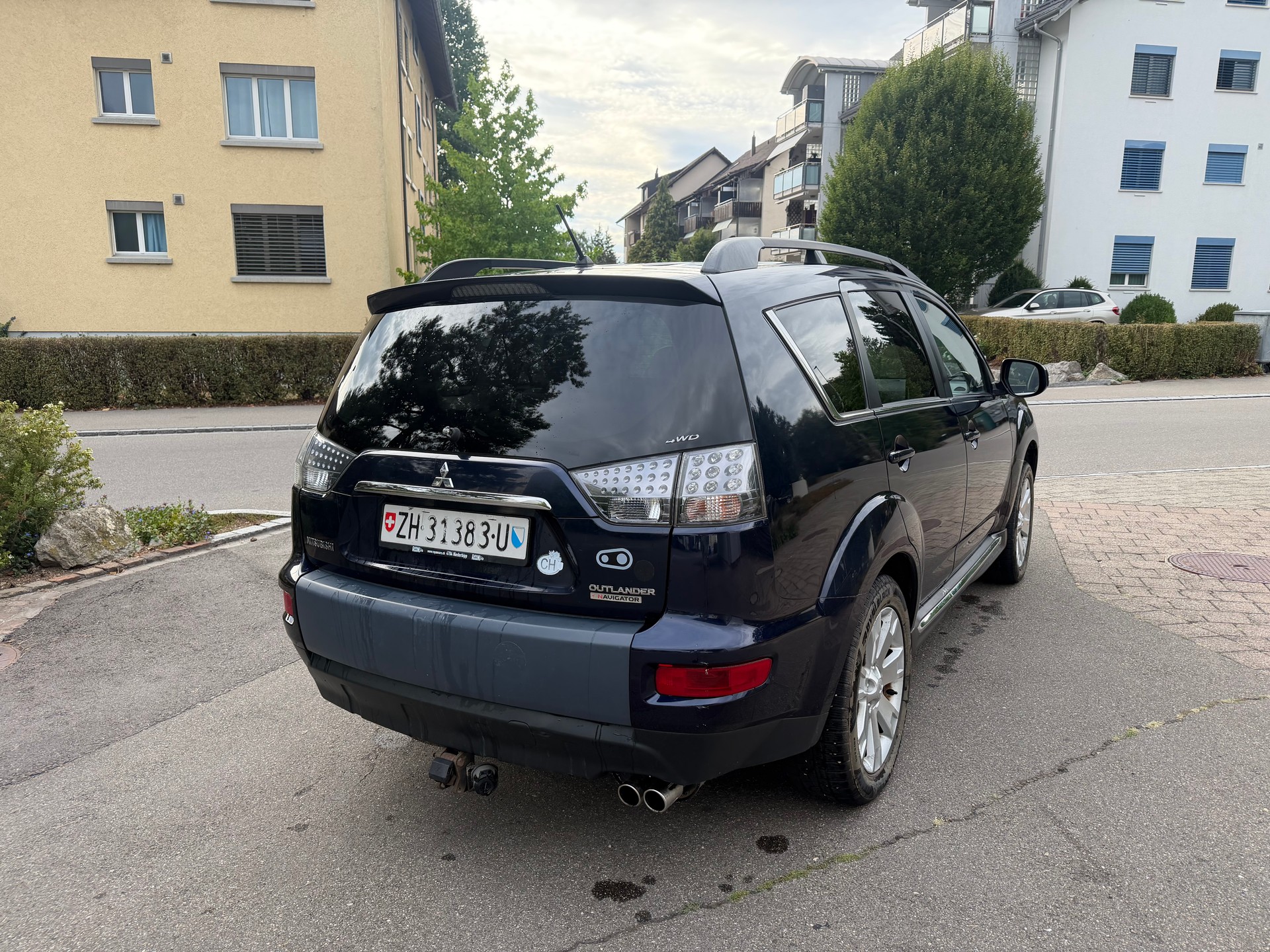 MITSUBISHI Outlander 2.2 DID Navigator 4WD TC-SST-image-2