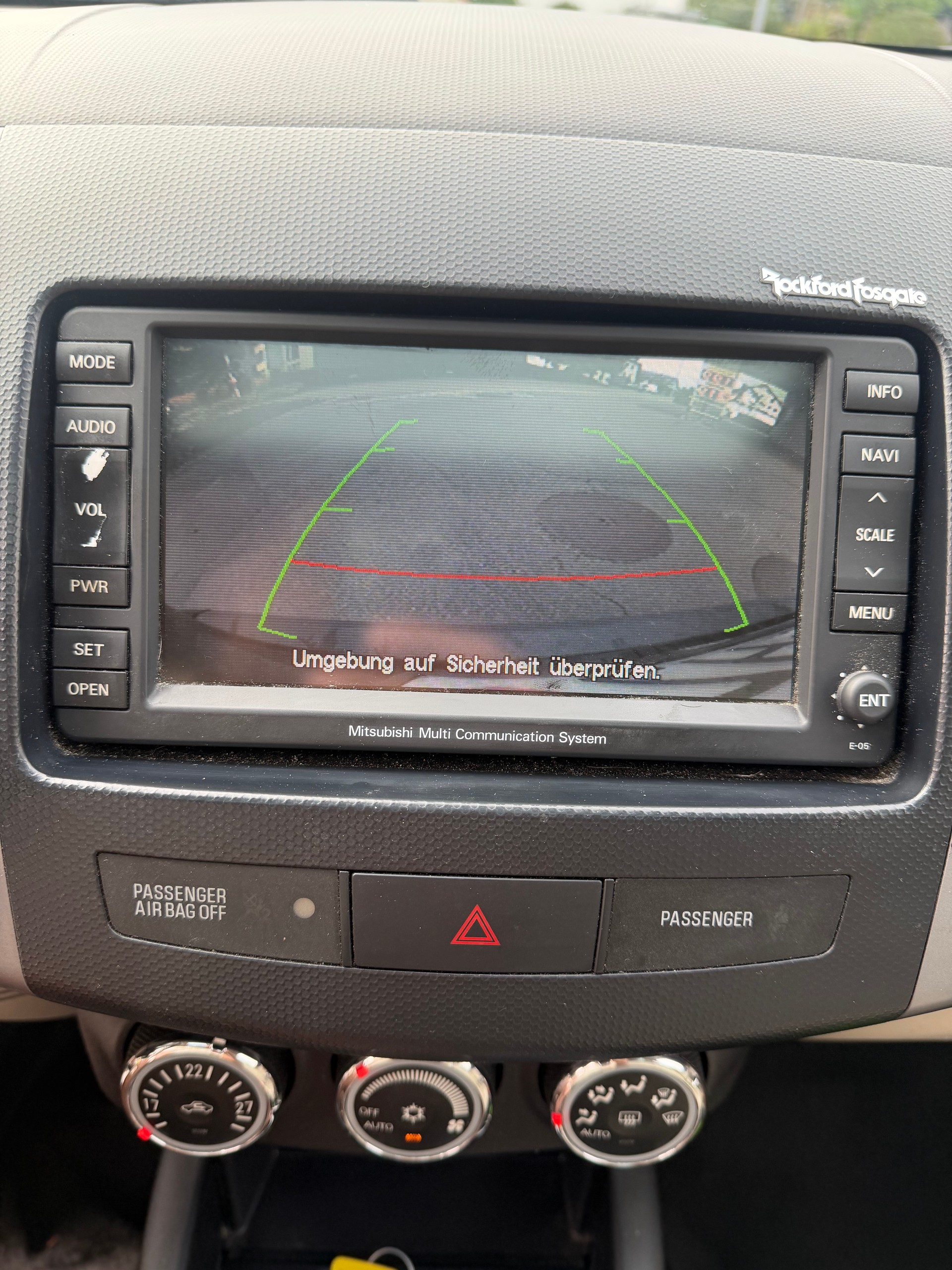 MITSUBISHI Outlander 2.2 DID Navigator 4WD TC-SST-image-10