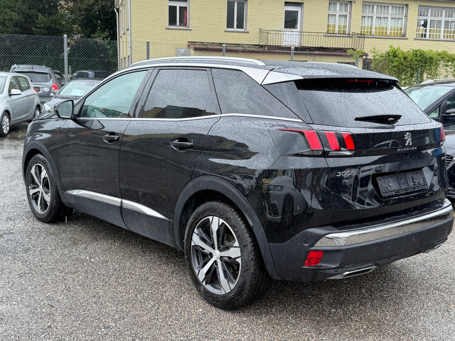 PEUGEOT 3008 1.6 BlueHDi GT Line EAT-image-15
