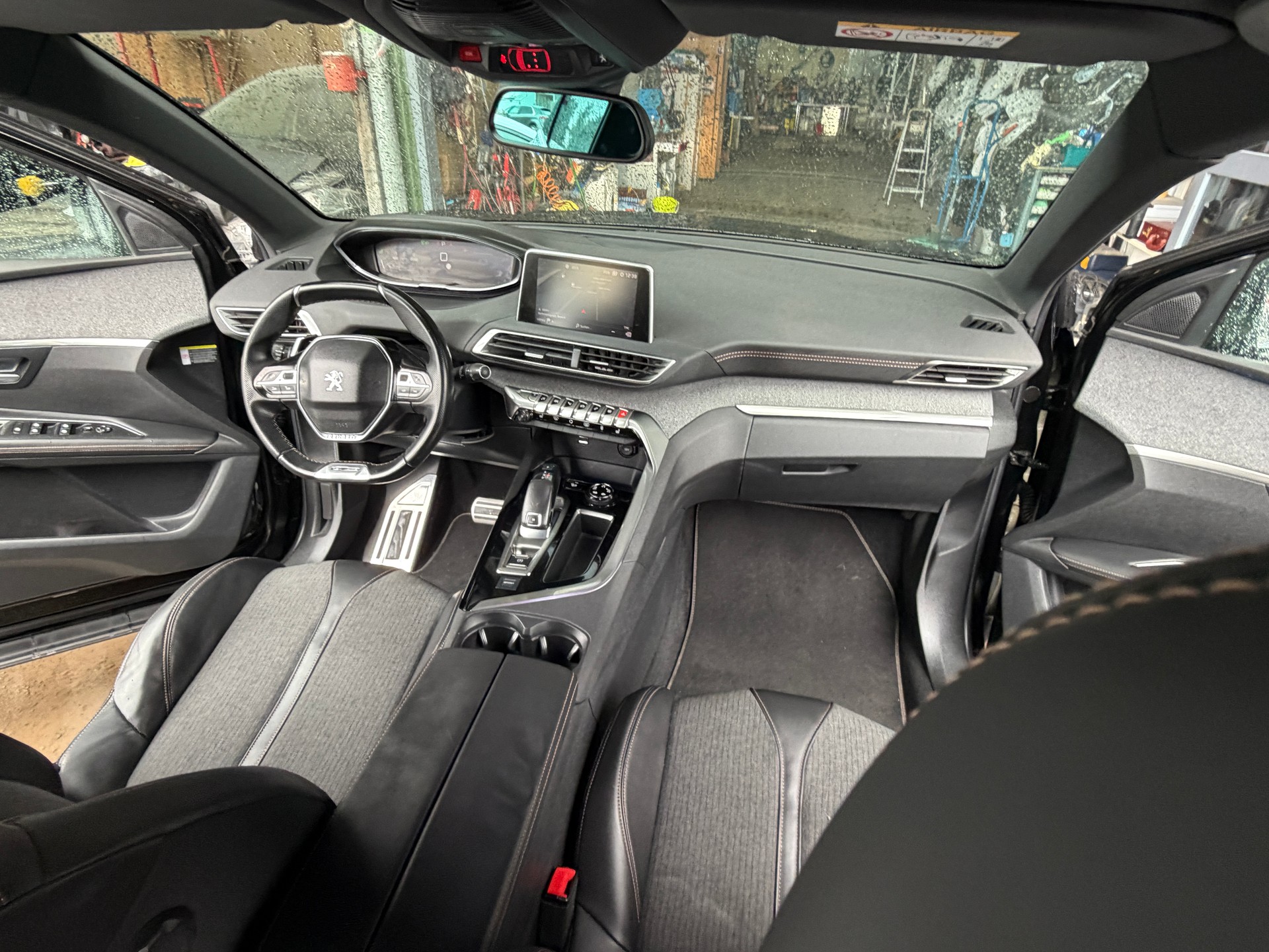 PEUGEOT 3008 1.6 BlueHDi GT Line EAT-image-9
