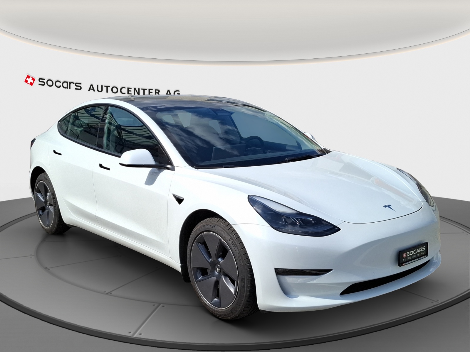 TESLA Model 3 Long Range Dual Motor AWD-image-4