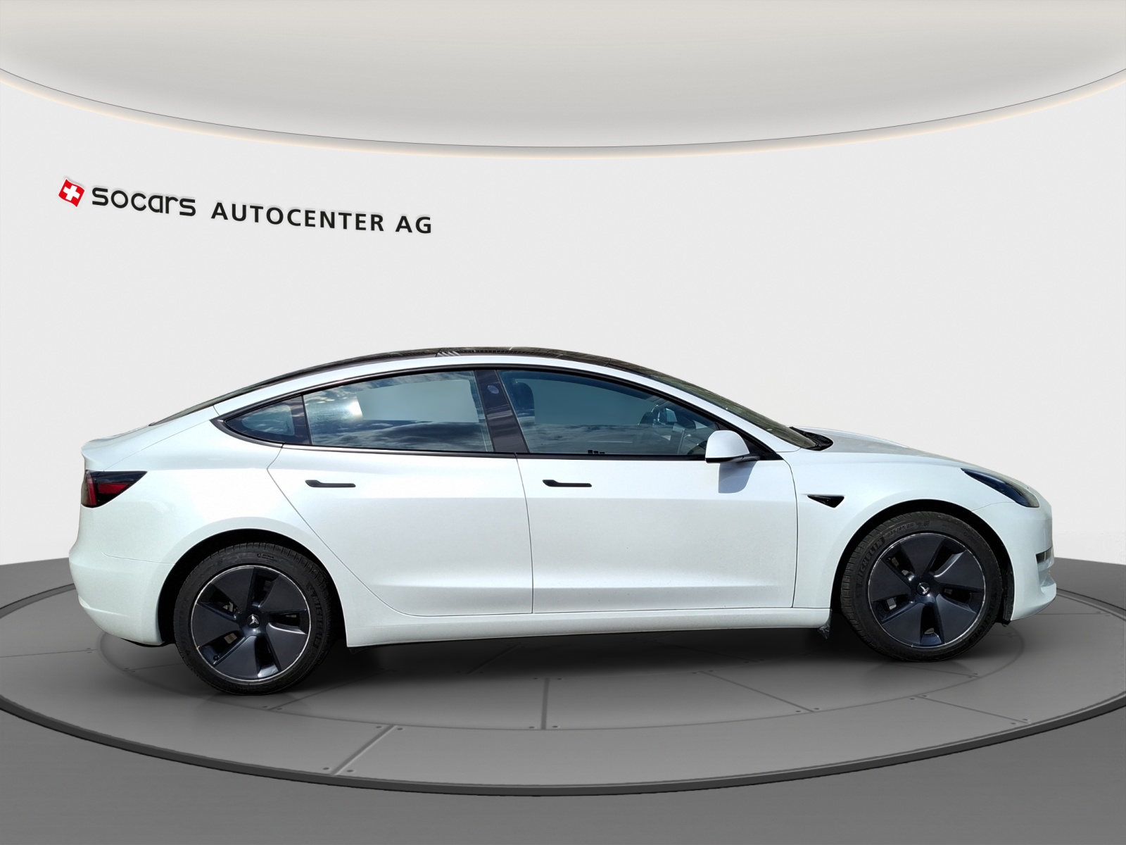TESLA Model 3 Long Range Dual Motor AWD-image-7