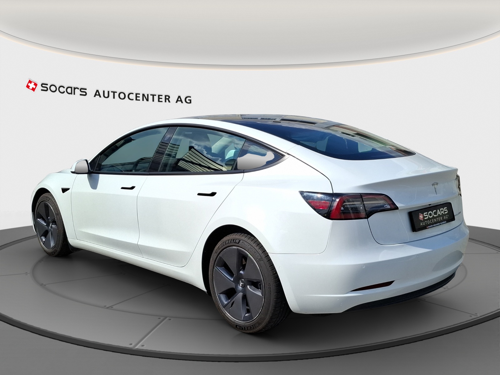 TESLA Model 3 Long Range Dual Motor AWD-image-5