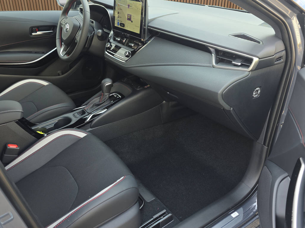 TOYOTA Corolla Touring Sports 2.0 HSD GR-Sport + e-CVT Automat-image-13