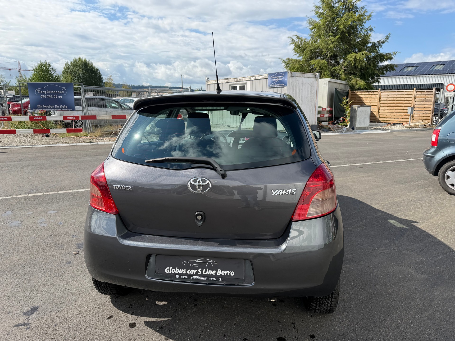TOYOTA Yaris 1.3 Linea Sol-image-4