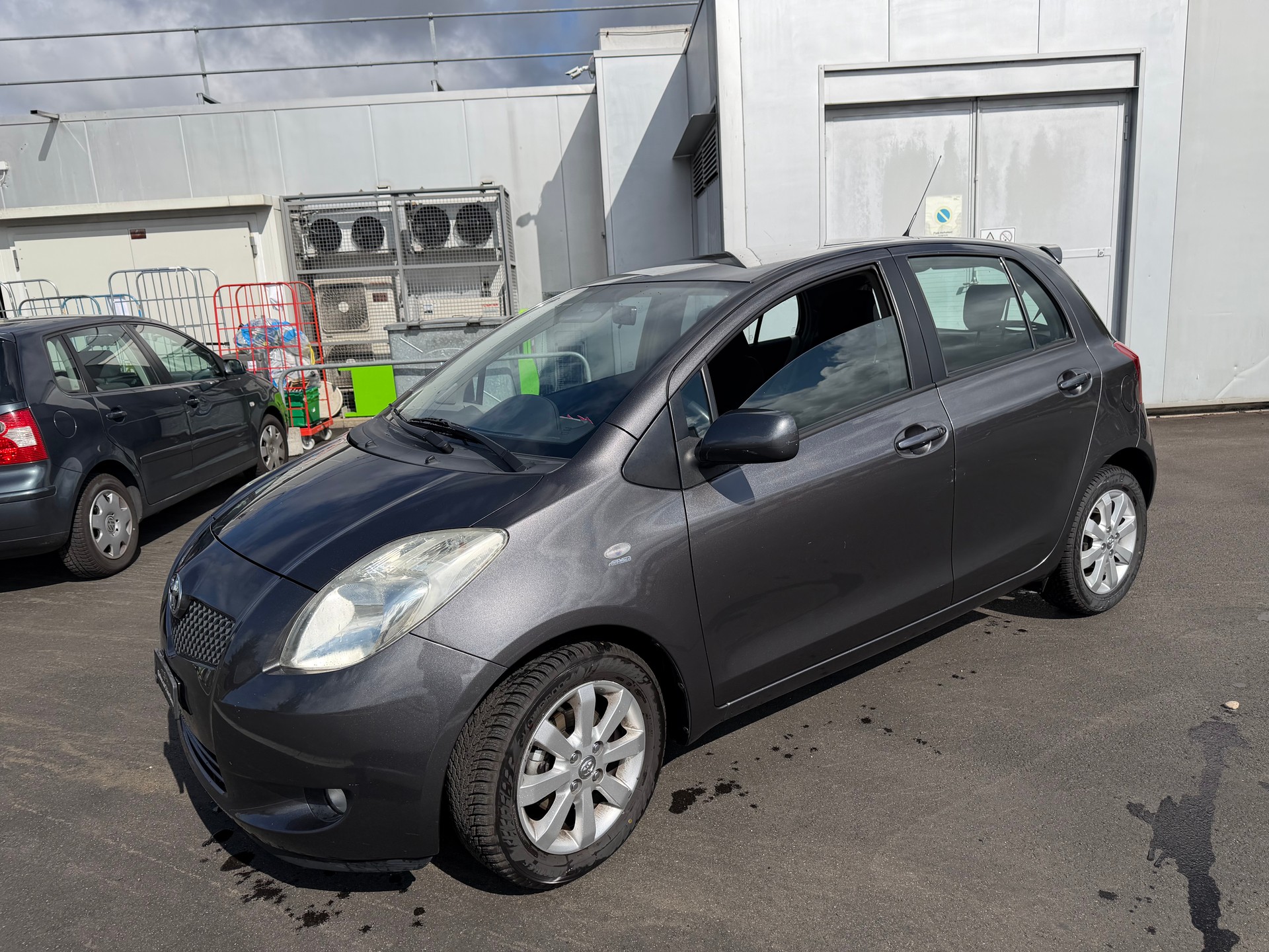 TOYOTA Yaris 1.3 Linea Sol-image-7