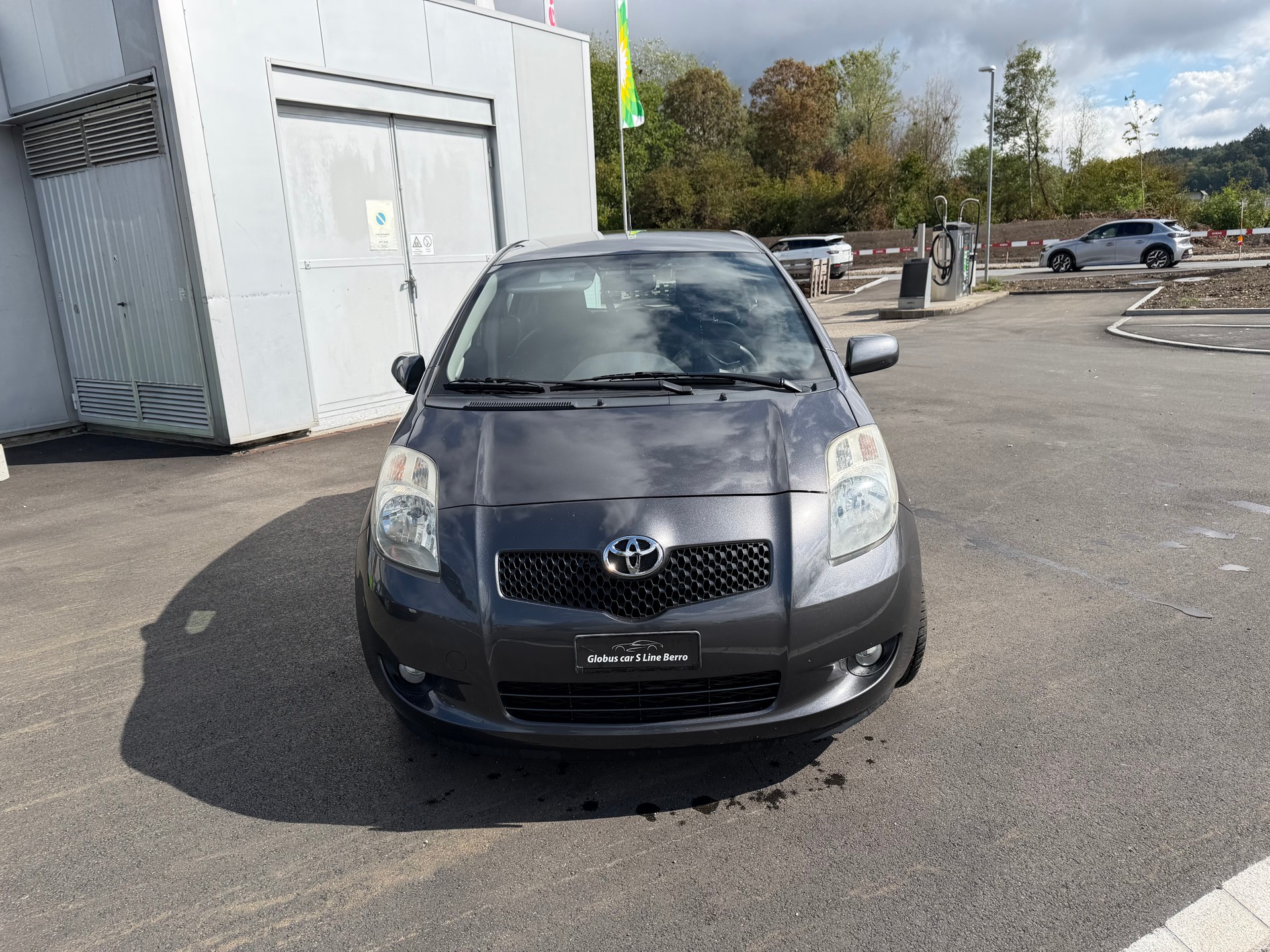 TOYOTA Yaris 1.3 Linea Sol-image-0