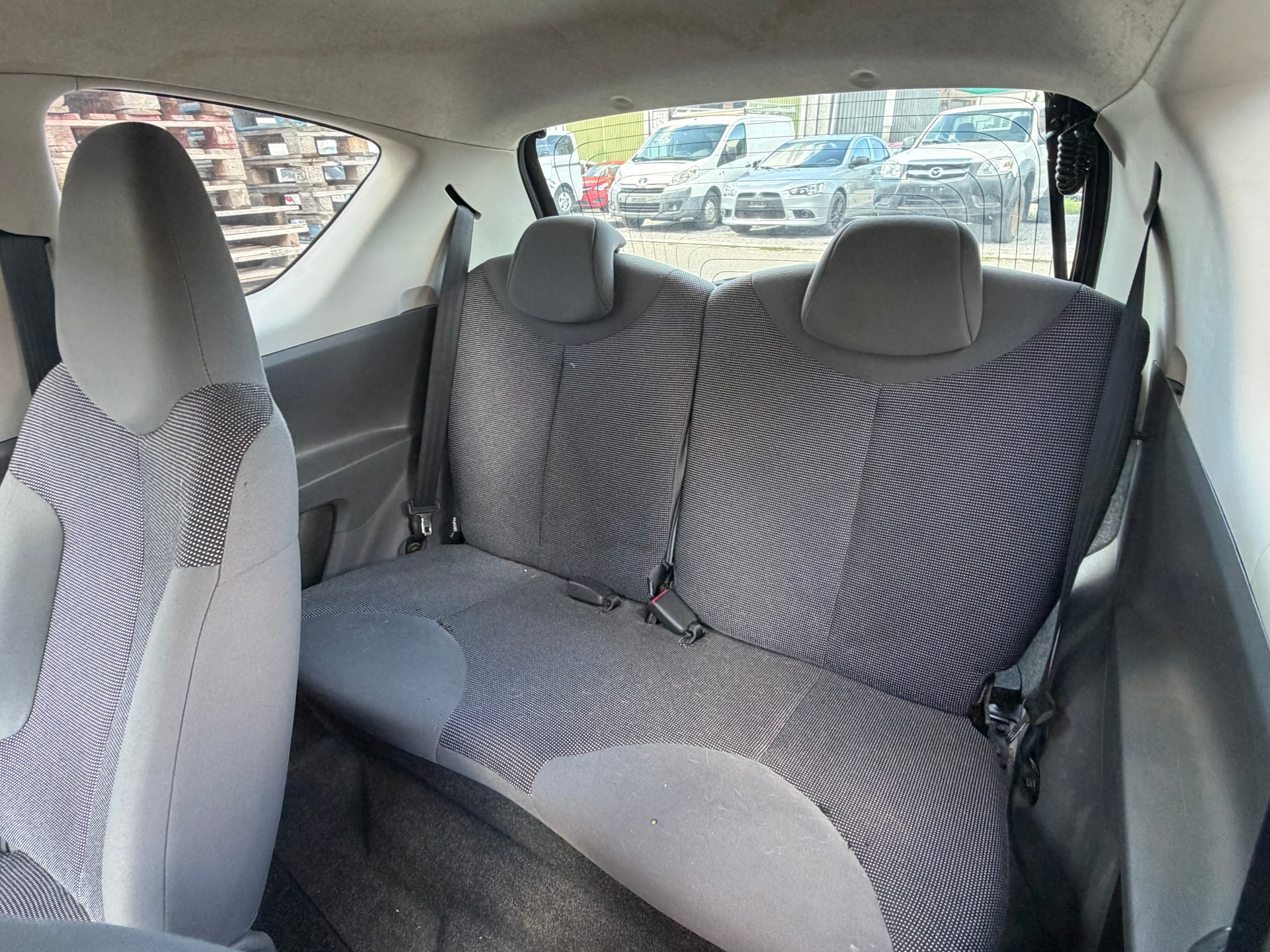 PEUGEOT 107 1.0 Trendy-image-9