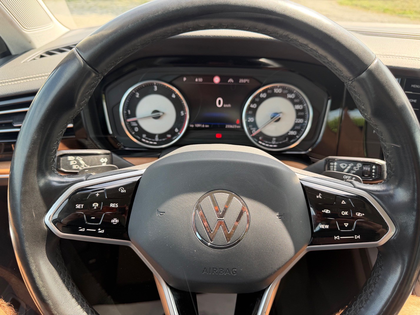 VW Touareg 3.0 TDI Basic Tiptronic-image-11