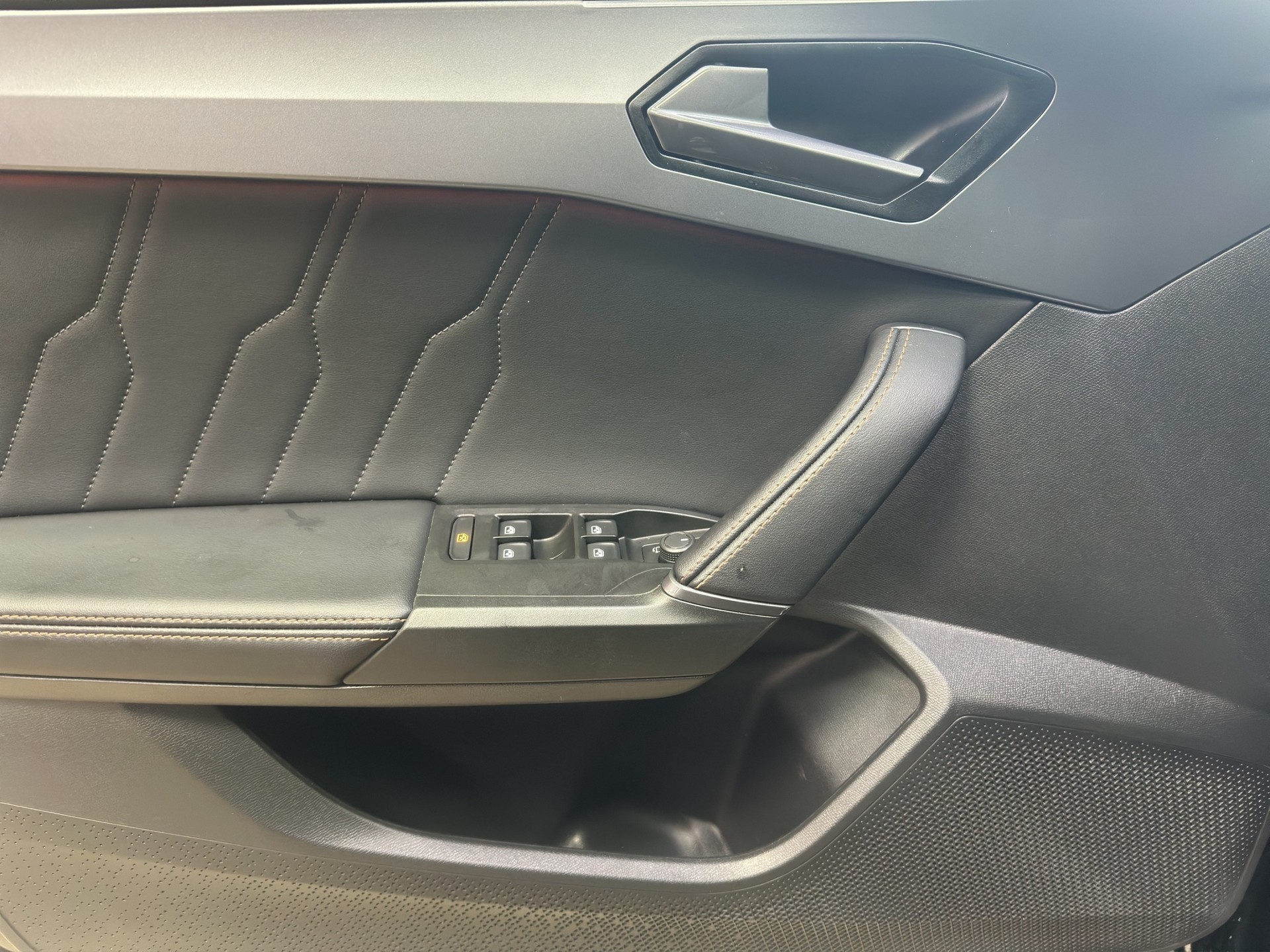 CUPRA Formentor 1.5 TSI DSG-image-9
