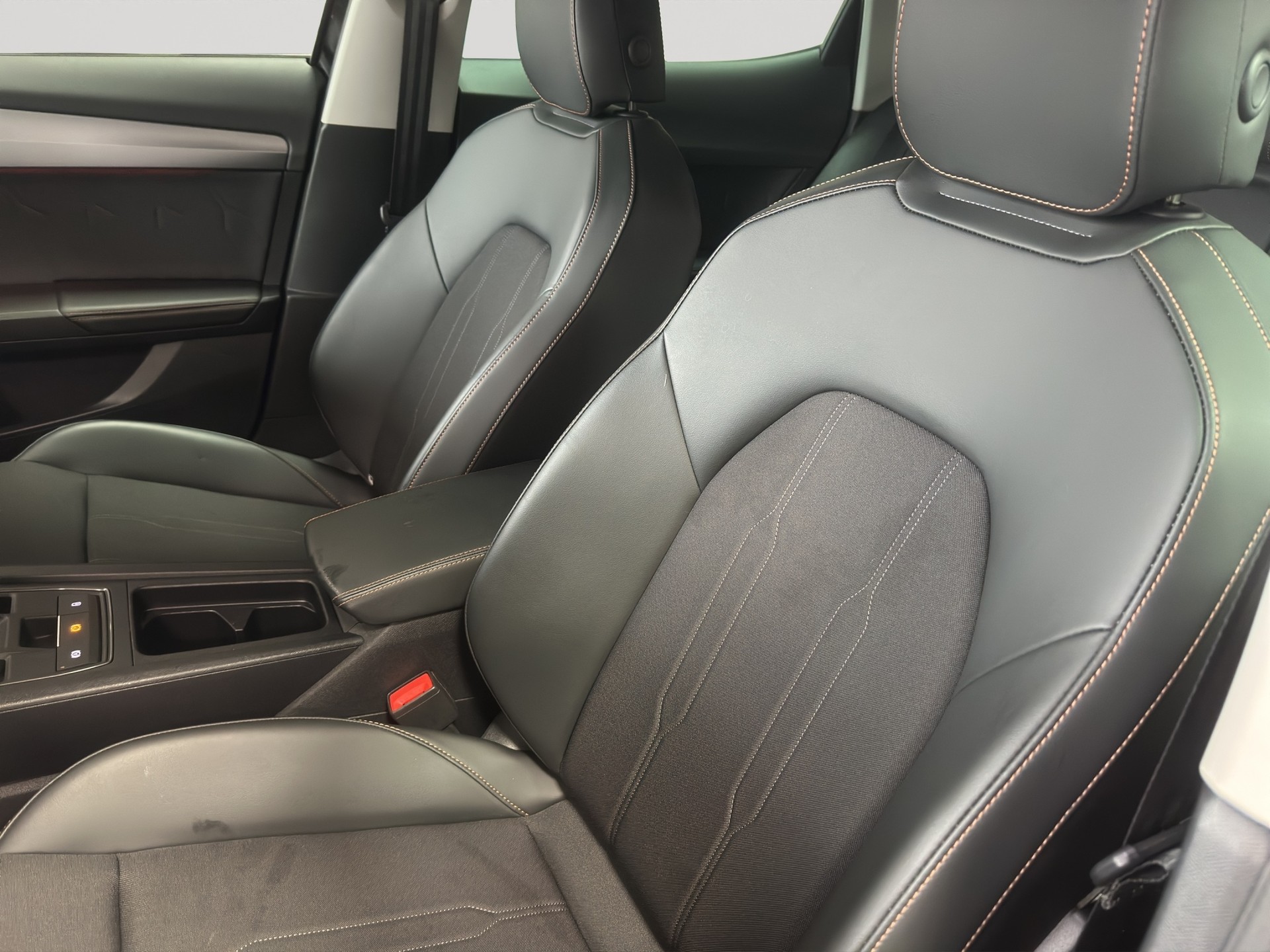 CUPRA Formentor 1.5 TSI DSG-image-5