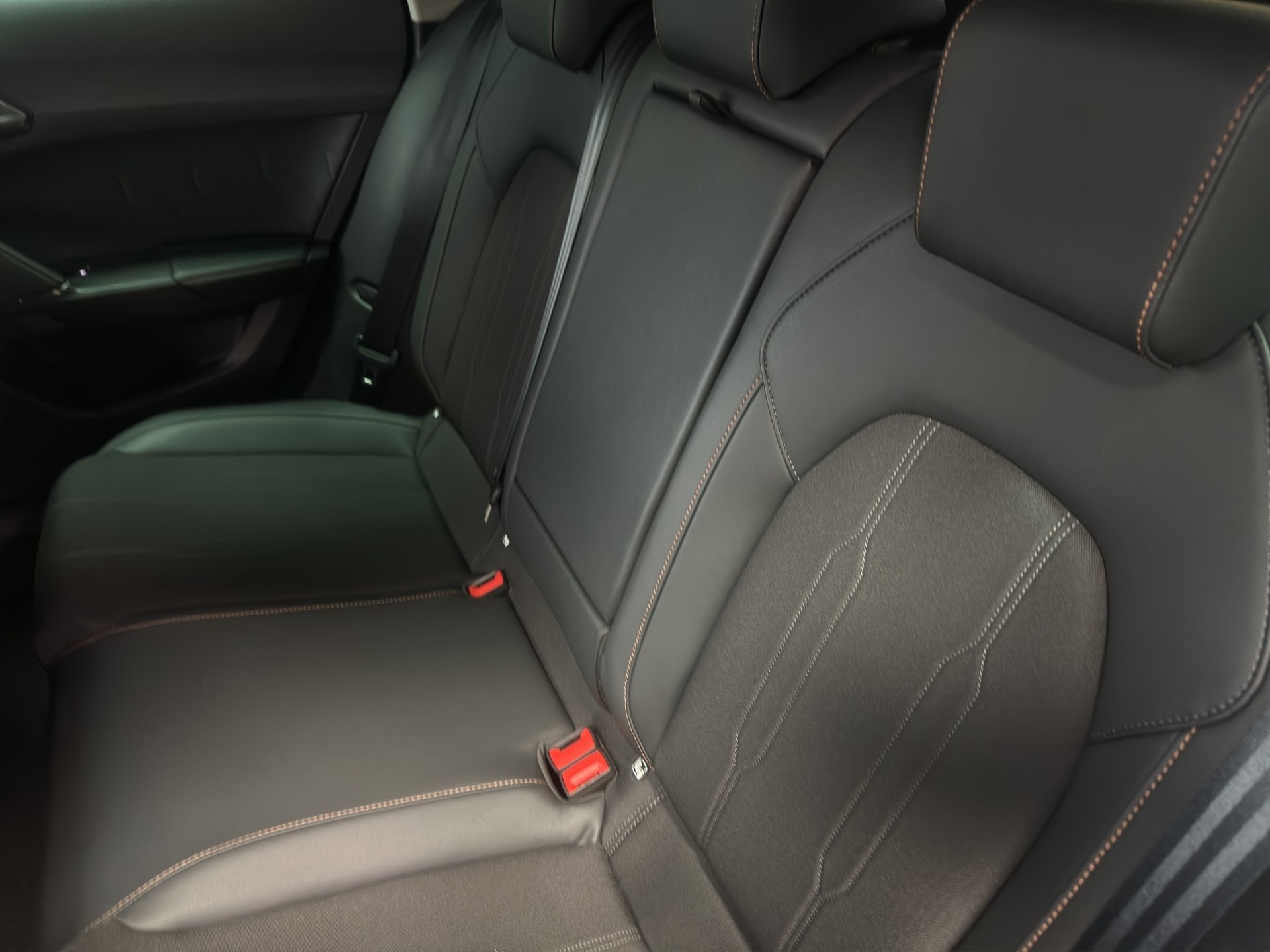 CUPRA Formentor 1.5 TSI DSG-image-7