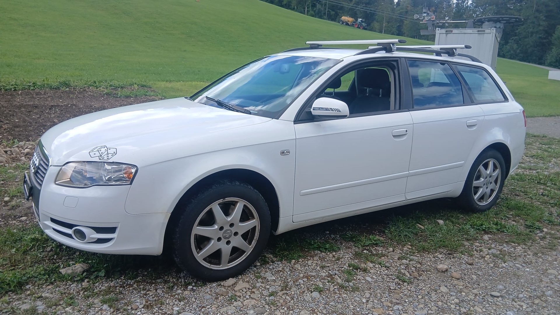 AUDI A4 Avant 1.8 Turbo-image-1