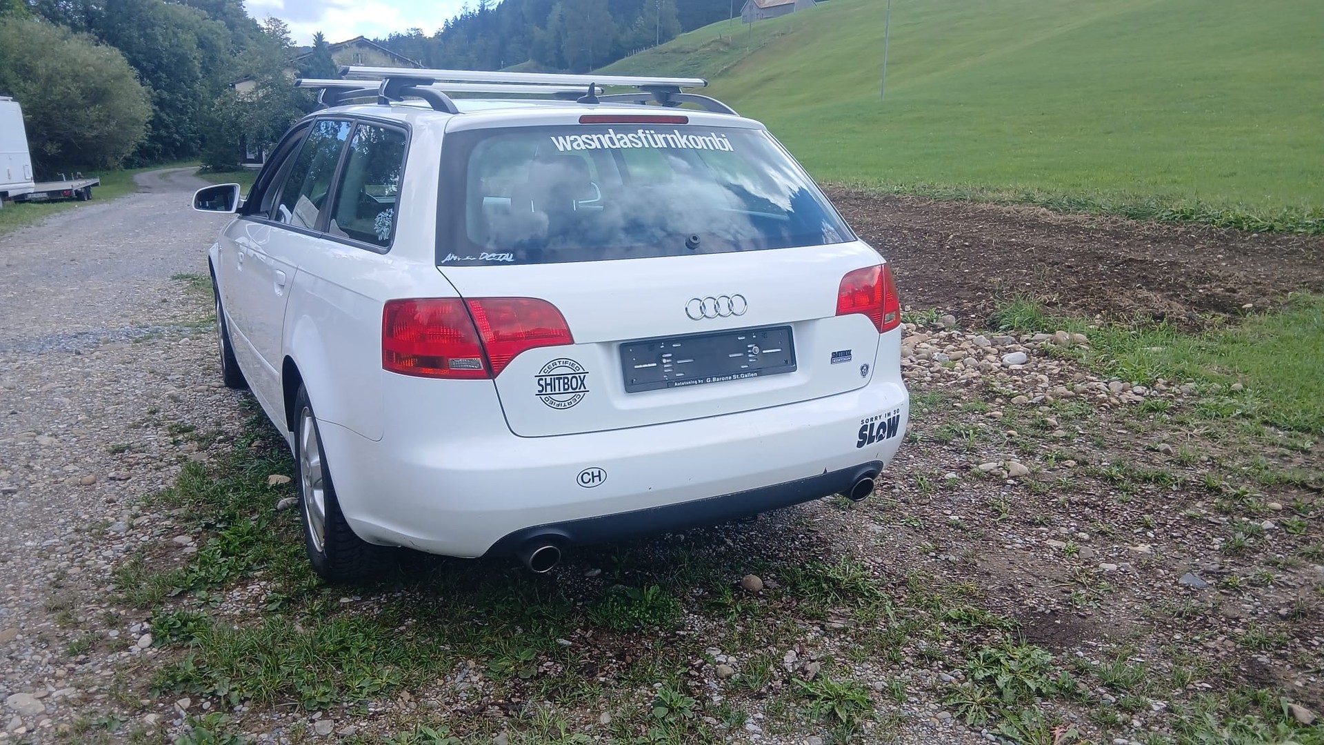 AUDI A4 Avant 1.8 Turbo-image-2