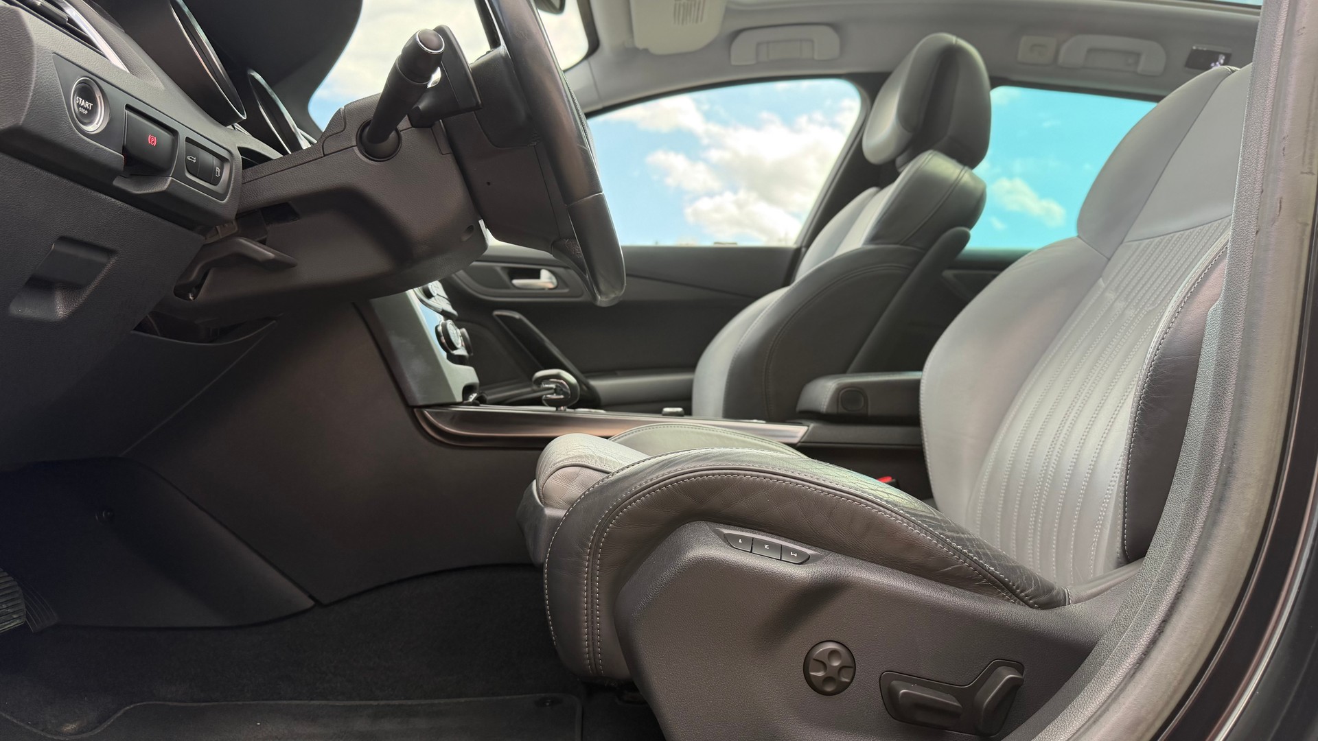 PEUGEOT 508 RXH 2.0 HDI Hybrid4 EGS6-image-7
