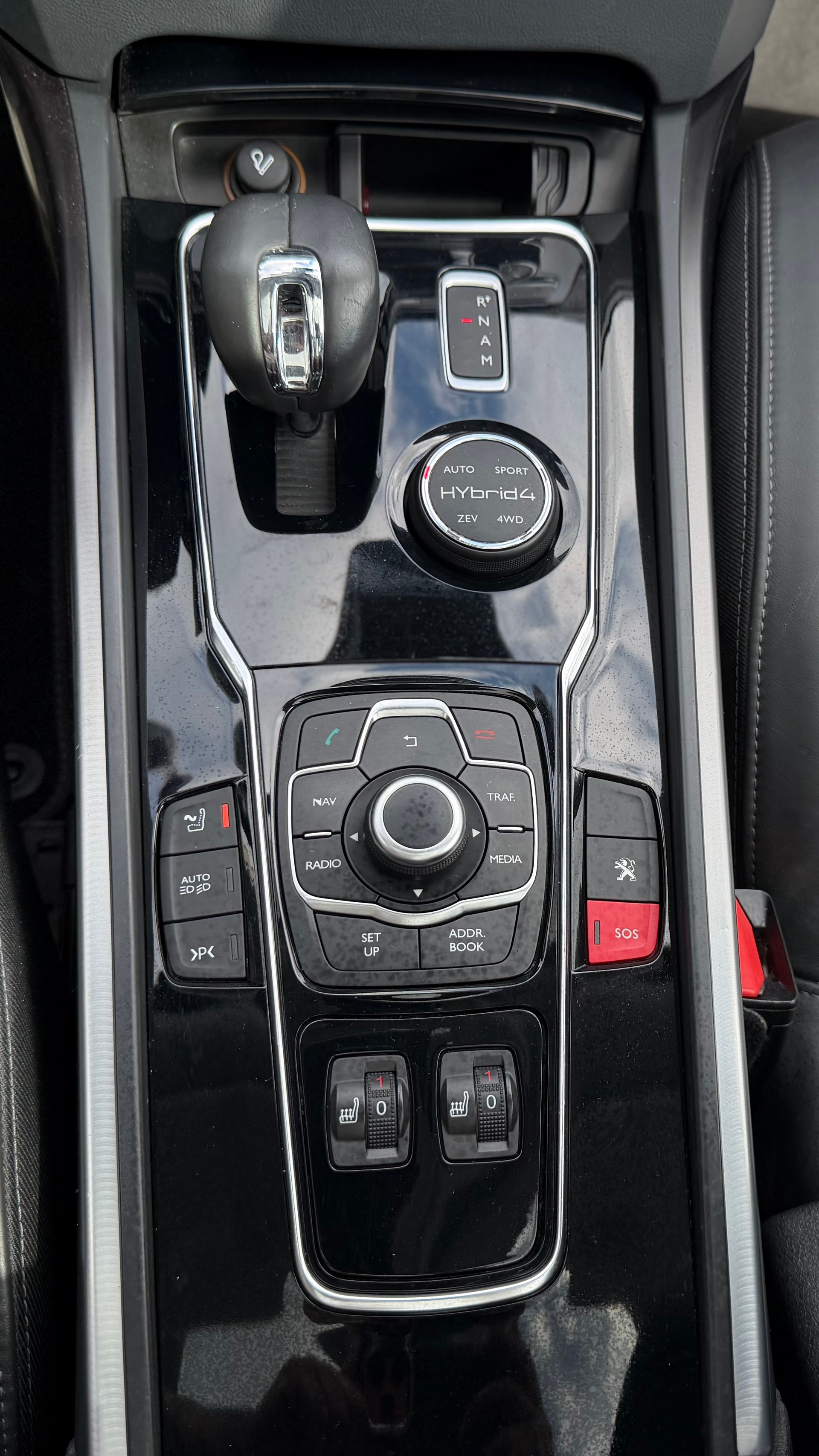 PEUGEOT 508 RXH 2.0 HDI Hybrid4 EGS6-image-10